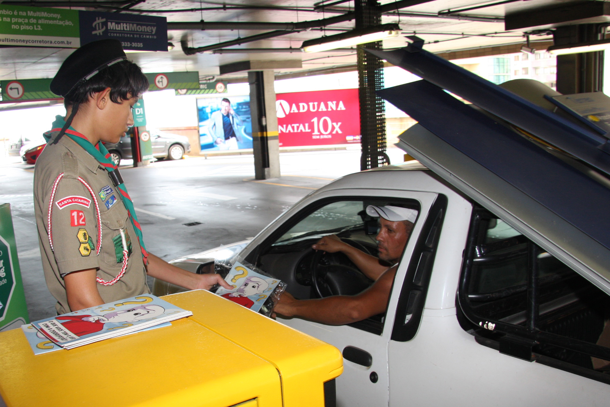 Campanha - O que você tem haver com a Corrupção - Ação no Beira Mar Shopping. Foto: Miriam Zomer