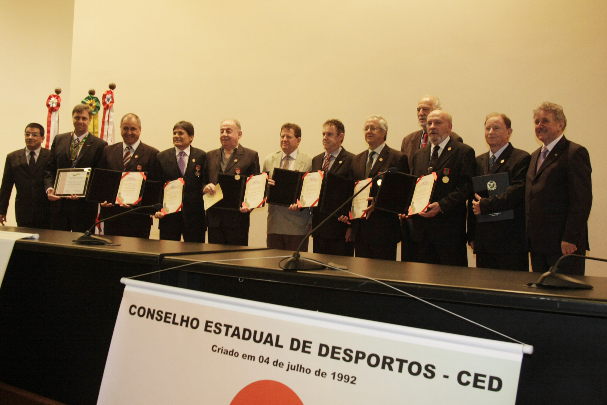 Assembleia Legislativa é palco de homenagens para esportistas catarinenses