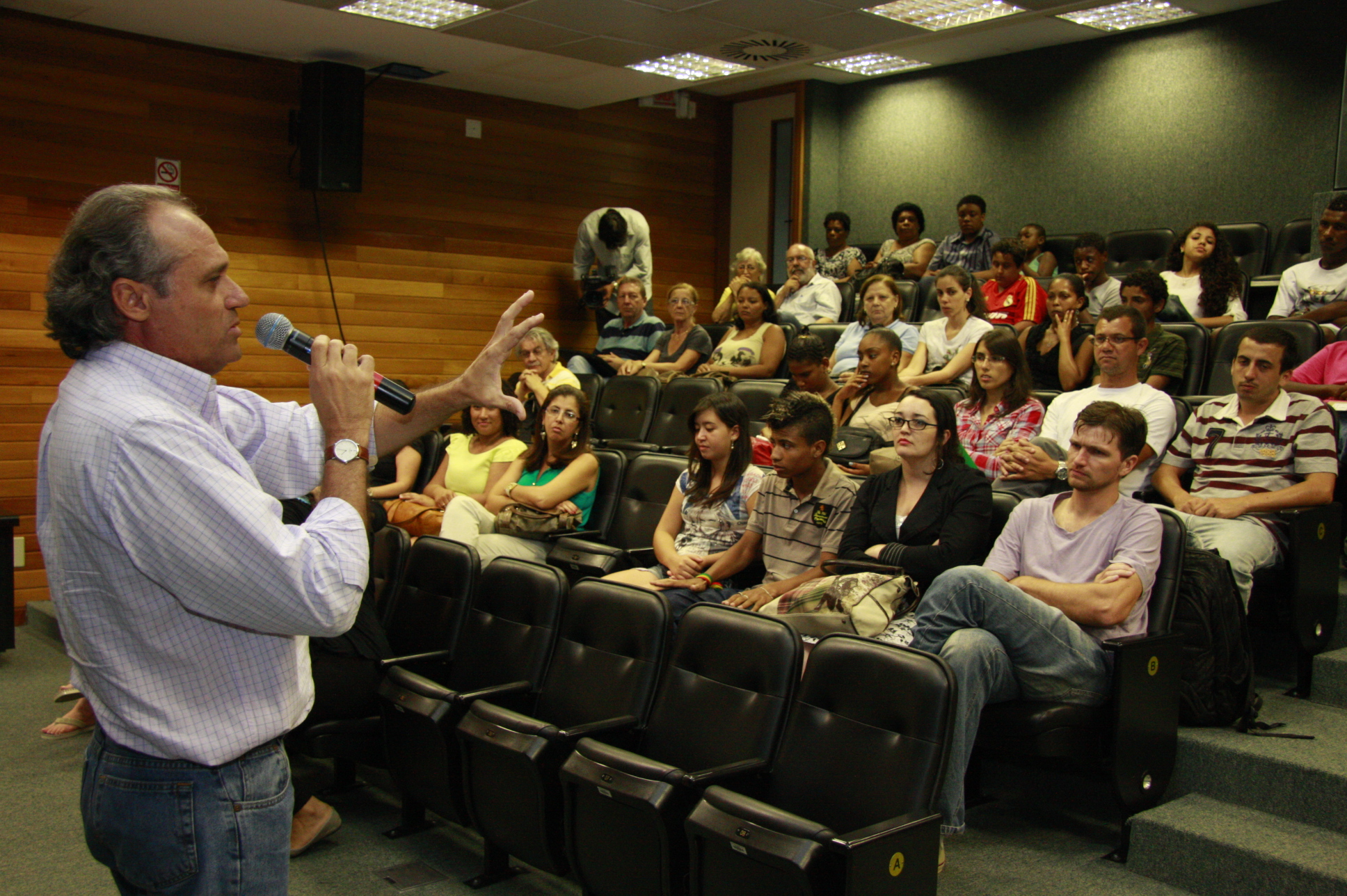 Cerimônia do Instituto Padre Vilson Groh - IVG     Leo Xavier    Foto: Solon Soares