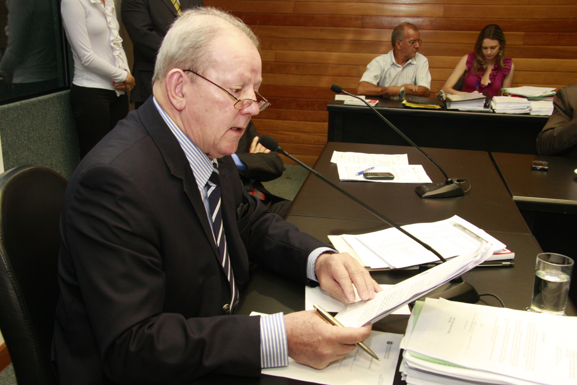 Apresentação de relatório do PPA e da LOA fica para o fim desta tarde