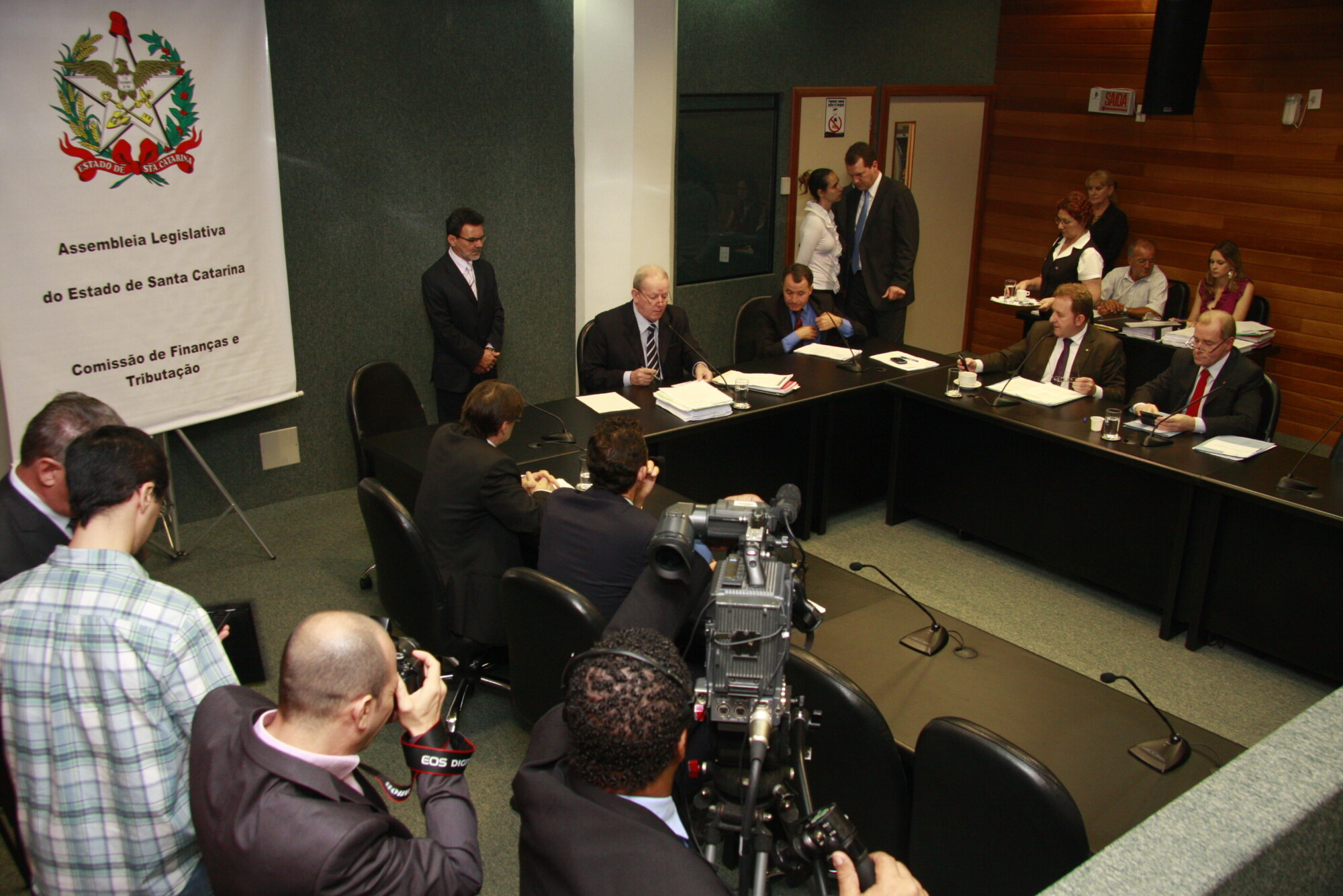 Finanças aprova Lei Orçamentária e alterações no Plano Plurianual