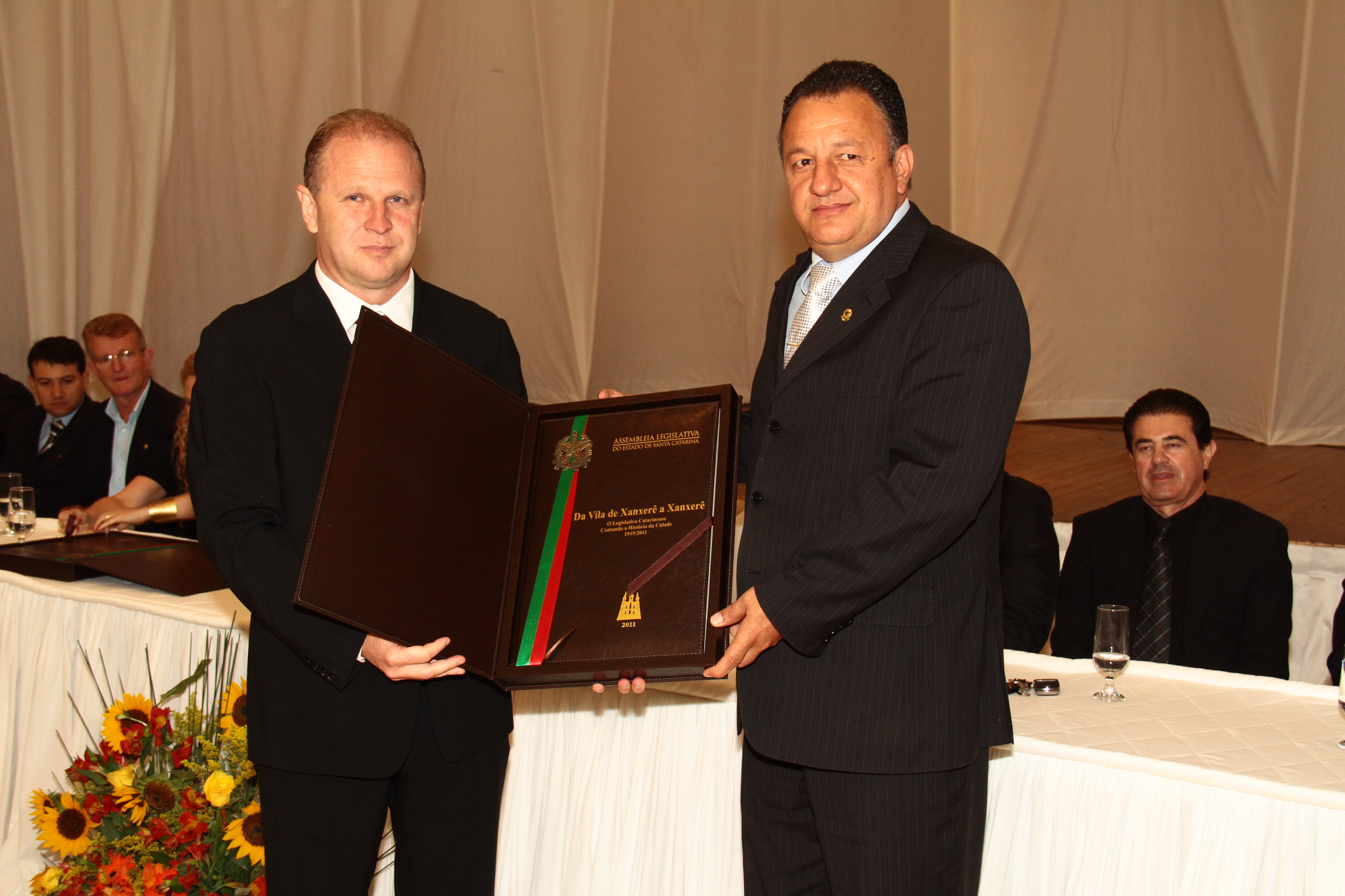 Ato Parlamentar de Entrega do Livro em Homenagem ao Município de Xanxerê, e concessão de título de cidadão Xanxerense ao Deputado Gelson Merisio.  Foto: Miriam Zomer