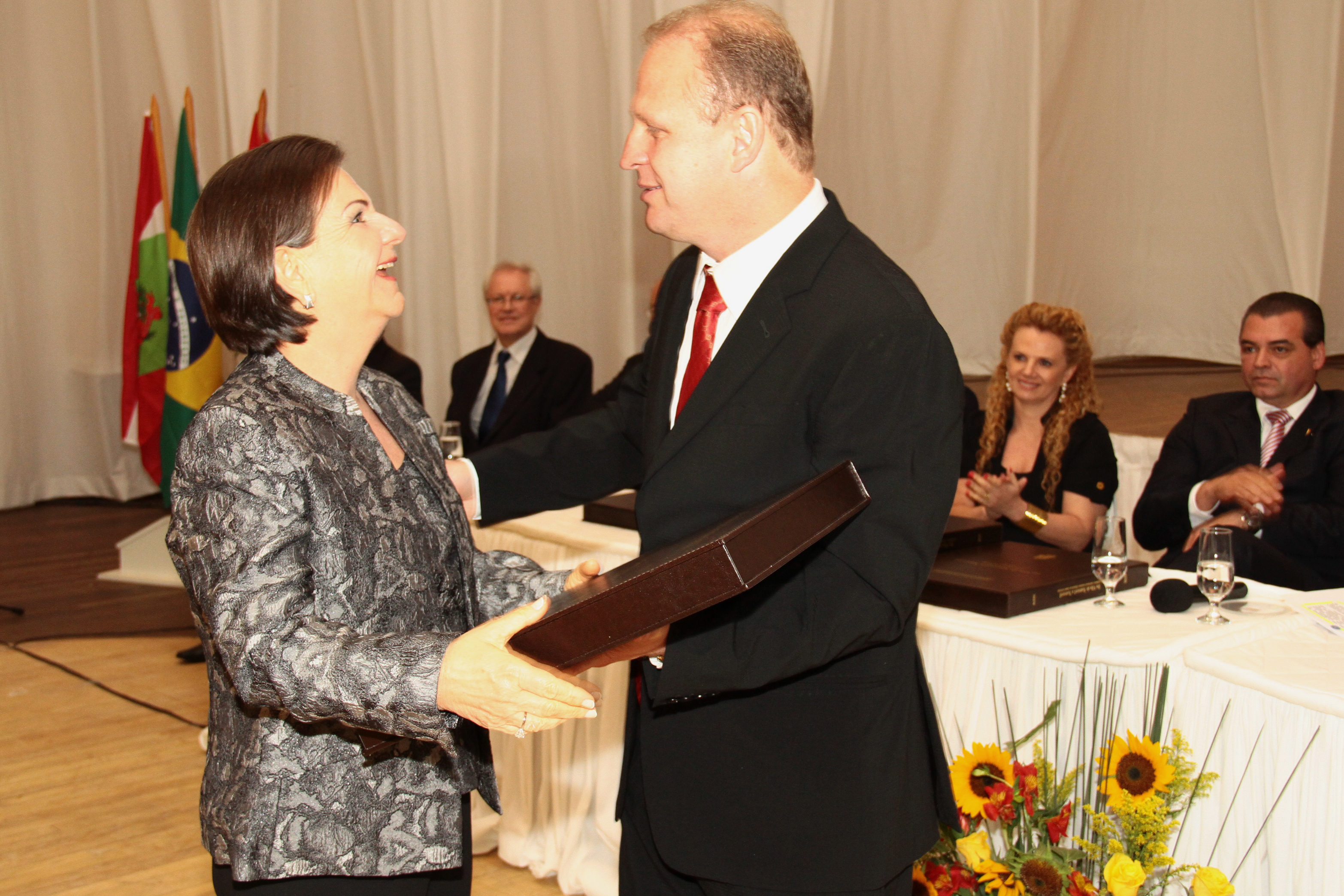 Ato Parlamentar de Entrega do Livro em Homenagem ao Município de Xanxerê, e concessão de título de cidadão Xanxerense ao Deputado Gelson Merisio.  Foto: Miriam Zomer