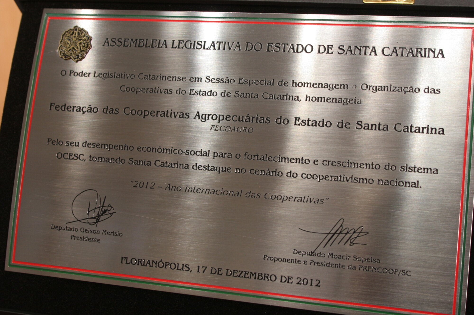 Cooperativas catarinenses recebem homenagem na Assembleia Legislativa