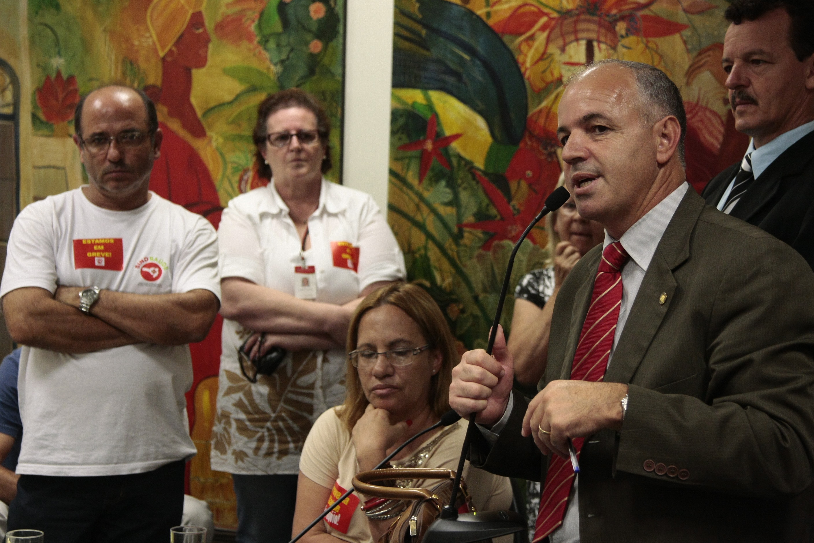 Greve da Saúde - Coletiva - deputado Sargento Amauri Soares (PDT) - Foto: Lucas Gabriel Diniz