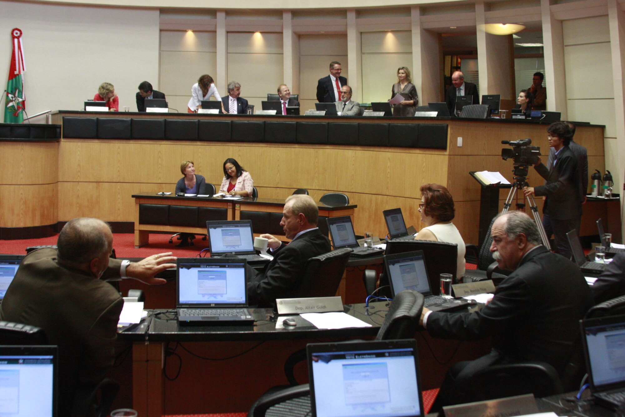 Deputados aprovam Lei Orçamentária e alteração no Plano Plurianual