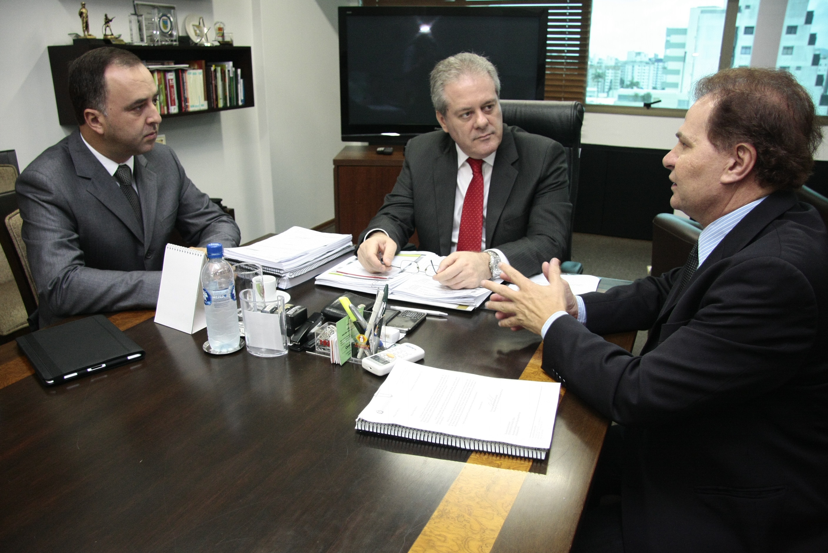 Entrega de Relatório da Comissão de Segurança Pública. Foto: Miriam Zomer
