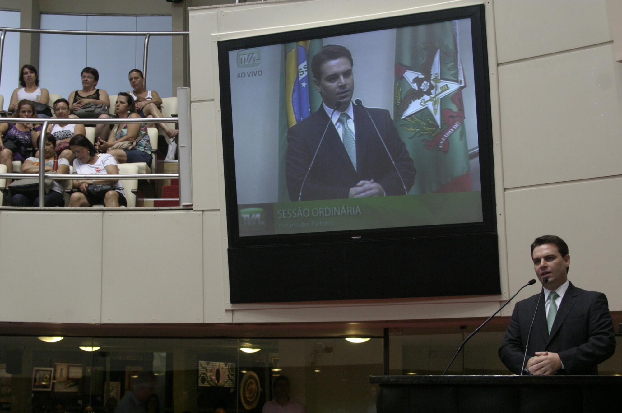 Na tribuna, Cesar se despede do Parlamento catarinense com um “até breve”