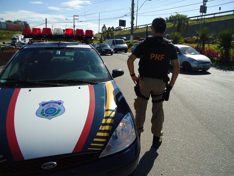 PRF/SC reforça combate ao excesso de velocidade e à embriaguez