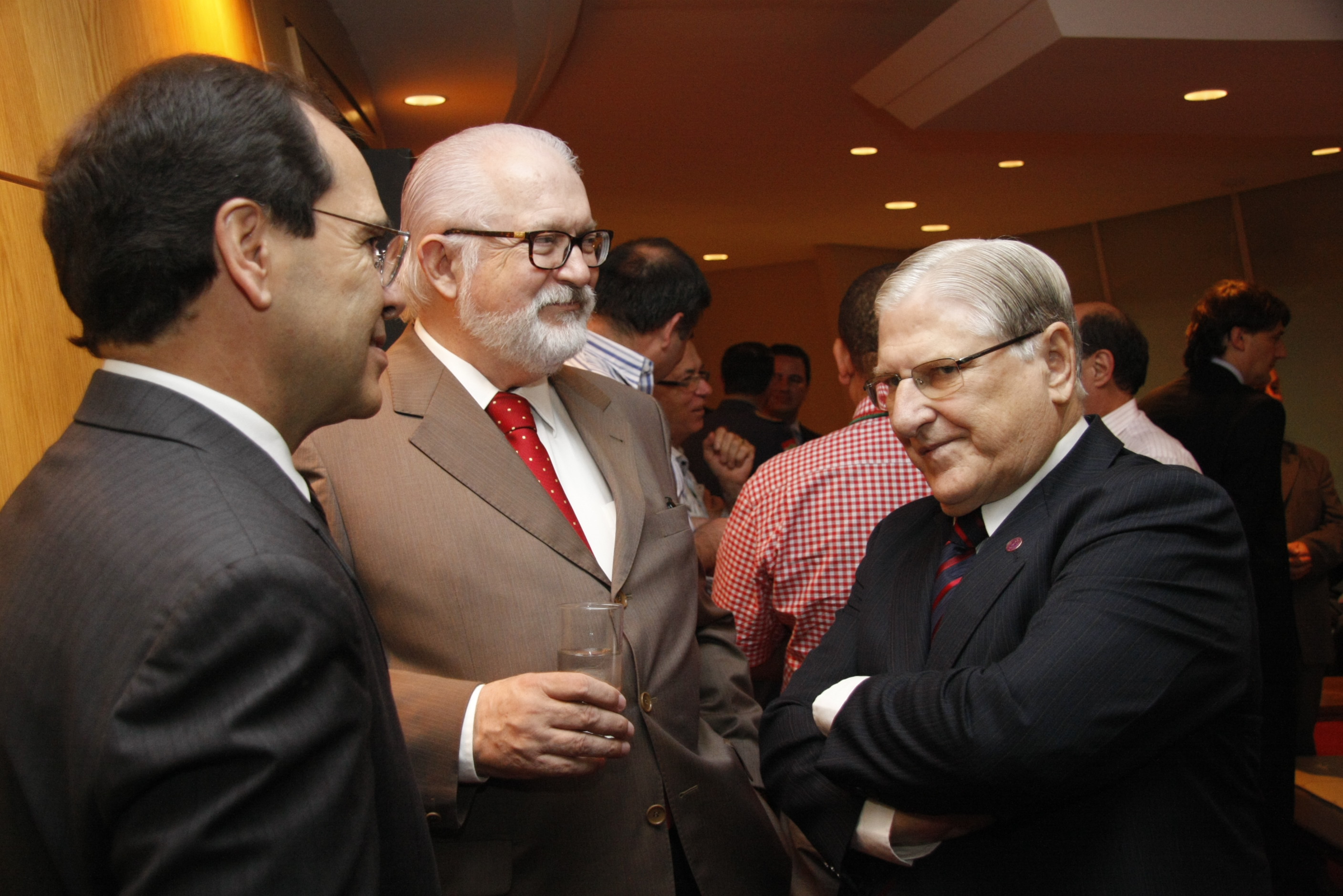 Autoridades presente na eleição da nova mesa Diretora. Foto: Solon Soares