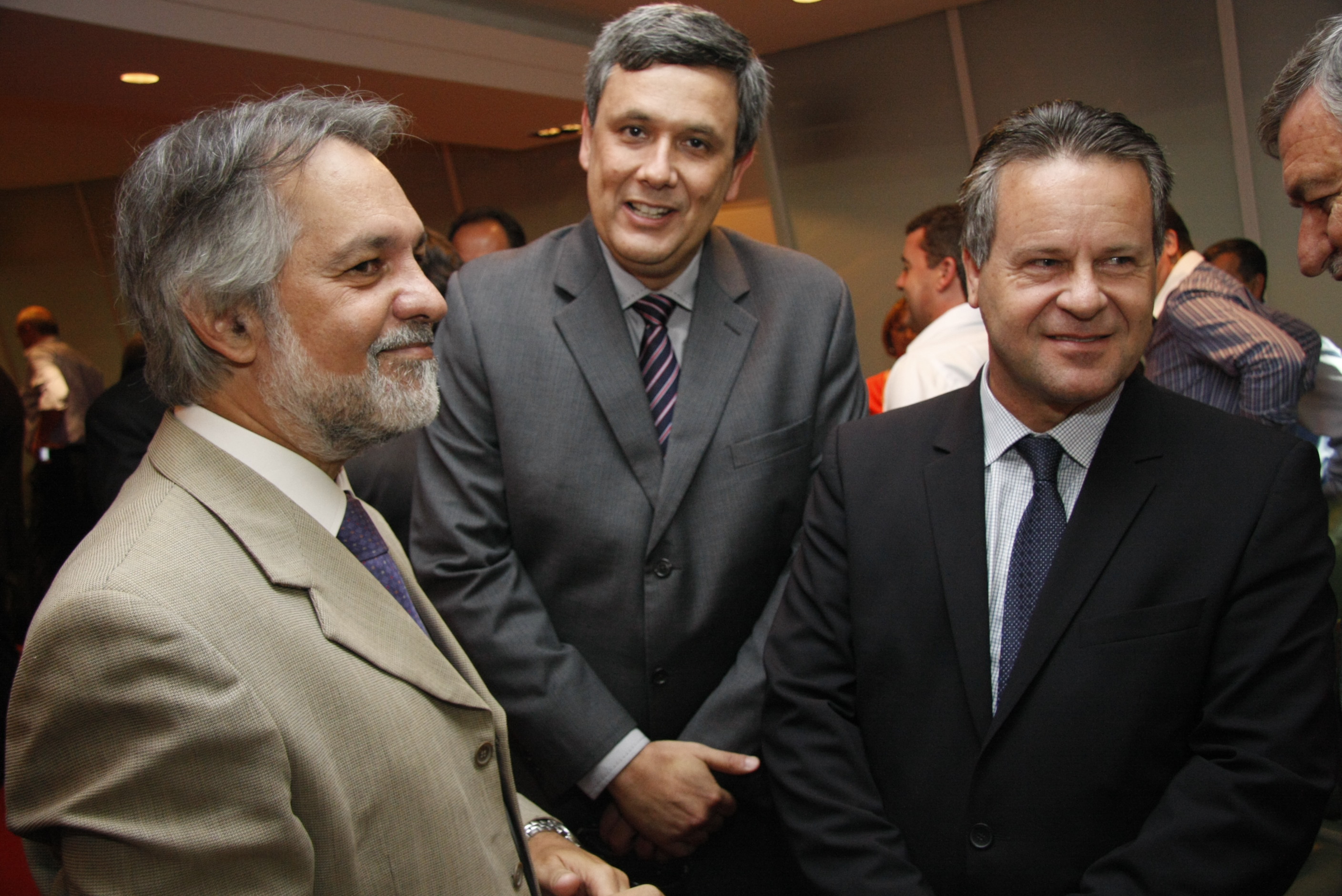 Autoridades presente na eleição da nova mesa Diretora. Foto: Solon Soares