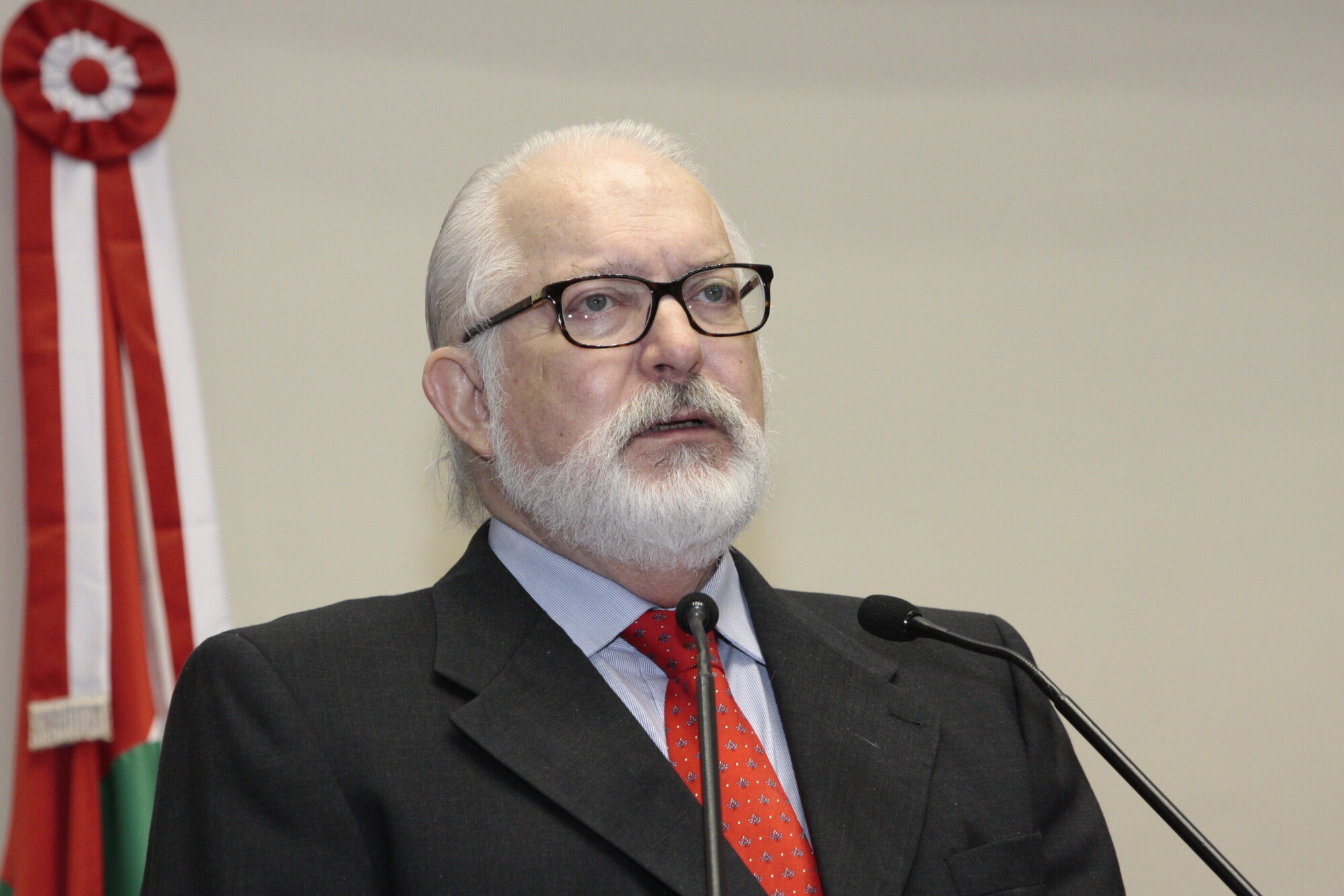 Empossados novos dirigentes do Tribunal de Contas do estado