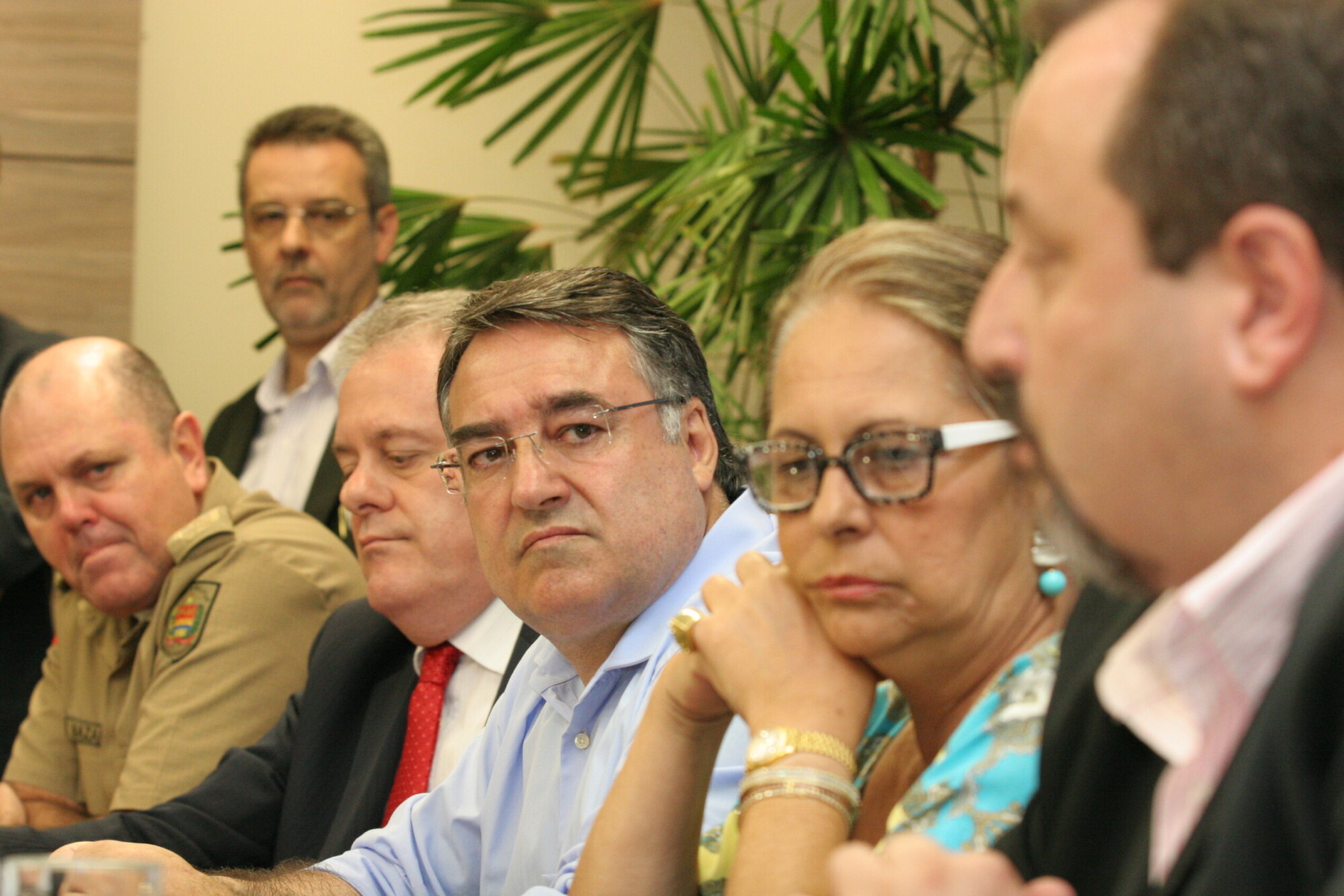 Governo anuncia concursos para contratar PMs e agentes prisionais
