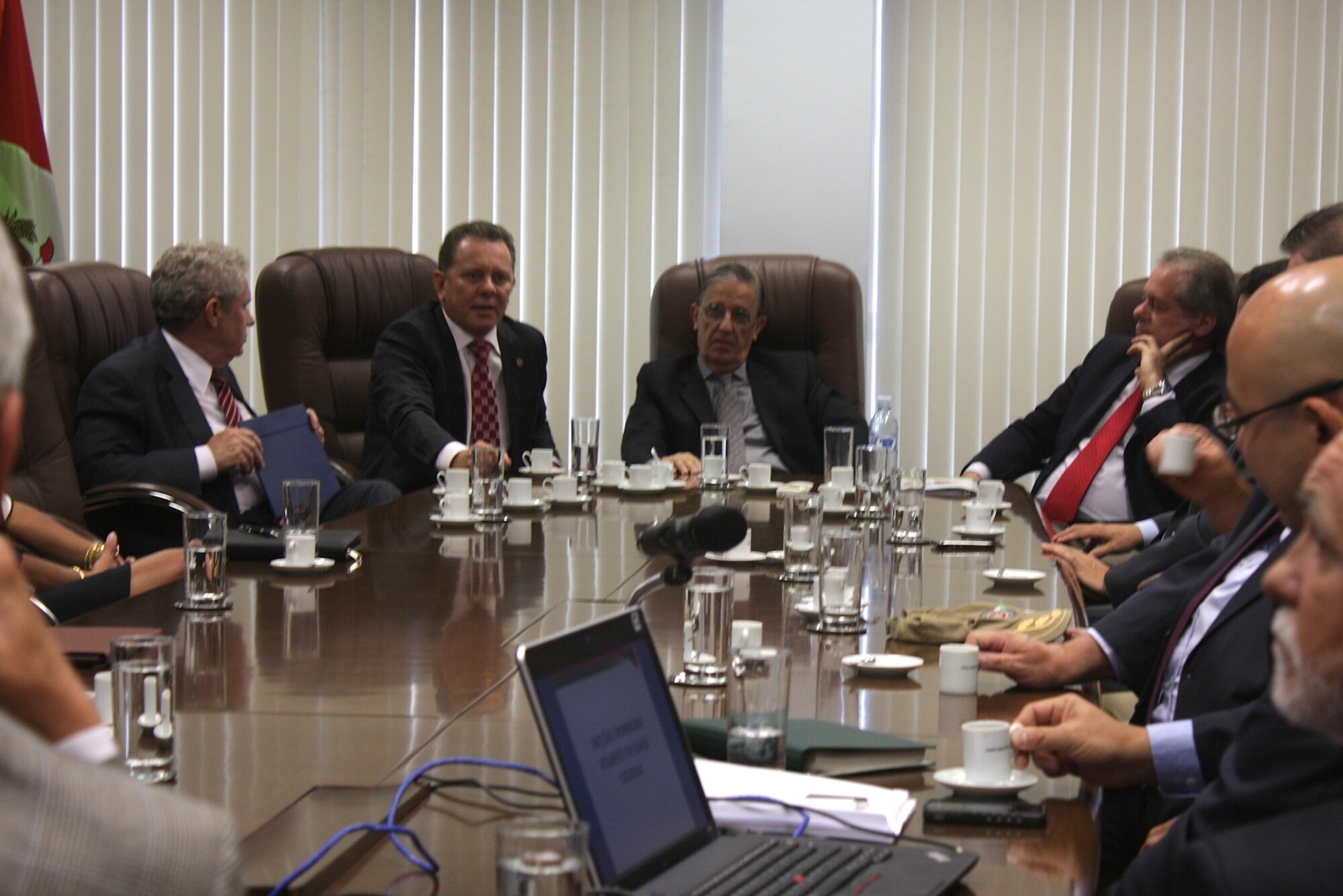 Reunião dos Poderes sobre os atentados. Foto: Sílvio Gomes