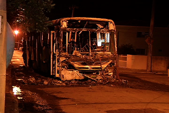 Escoltas a ônibus devem continuar na Capital