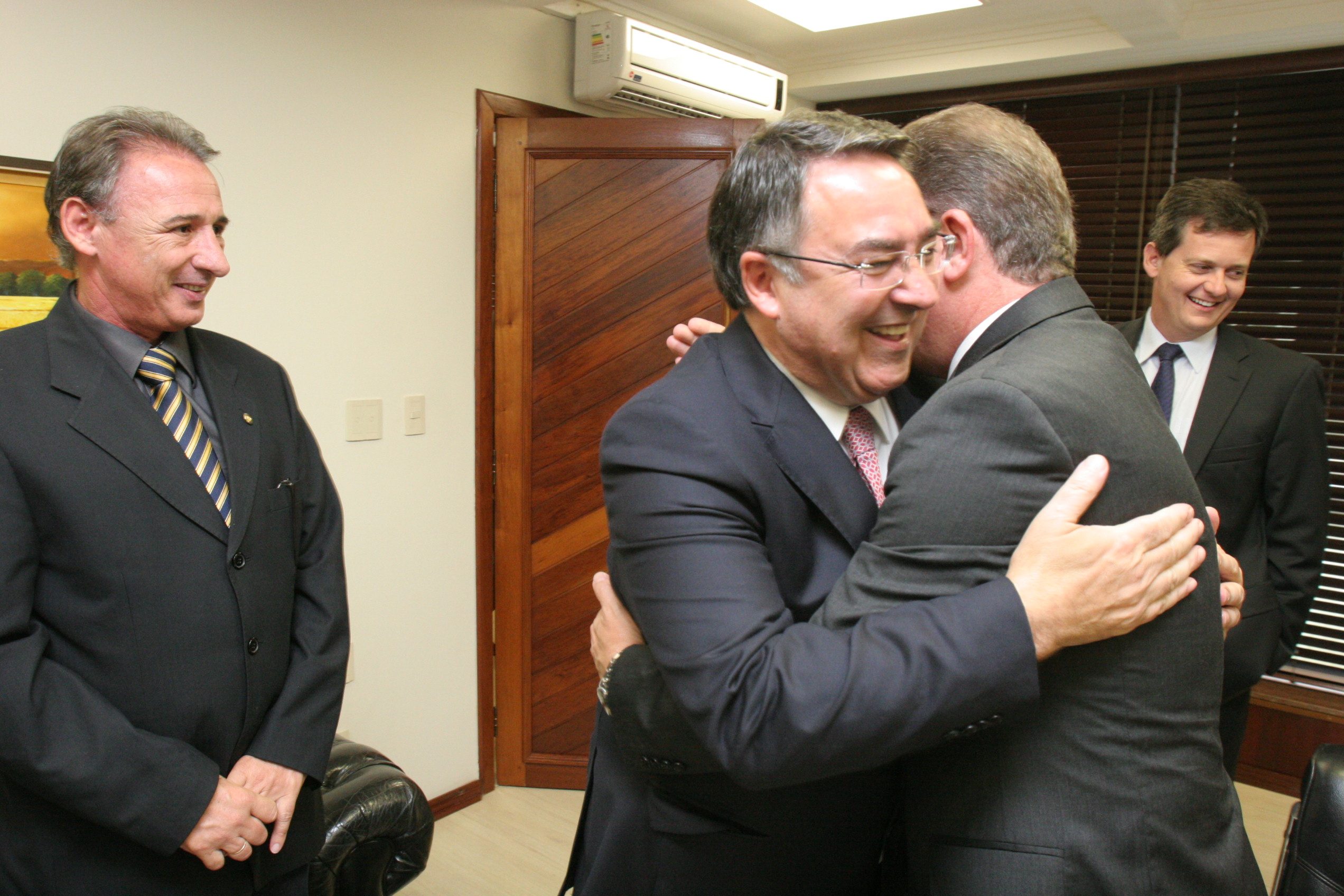 Governador Raimundo Colombo é recebido pelo Presidente da Alesc