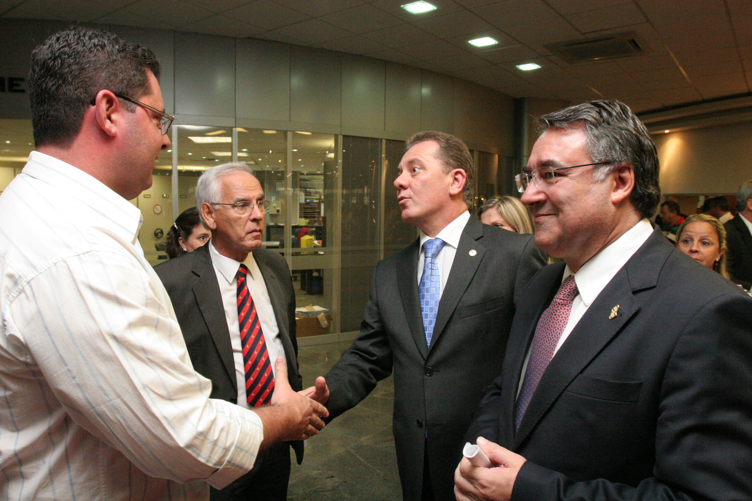 Governador deixa Palácio Barriga Verde