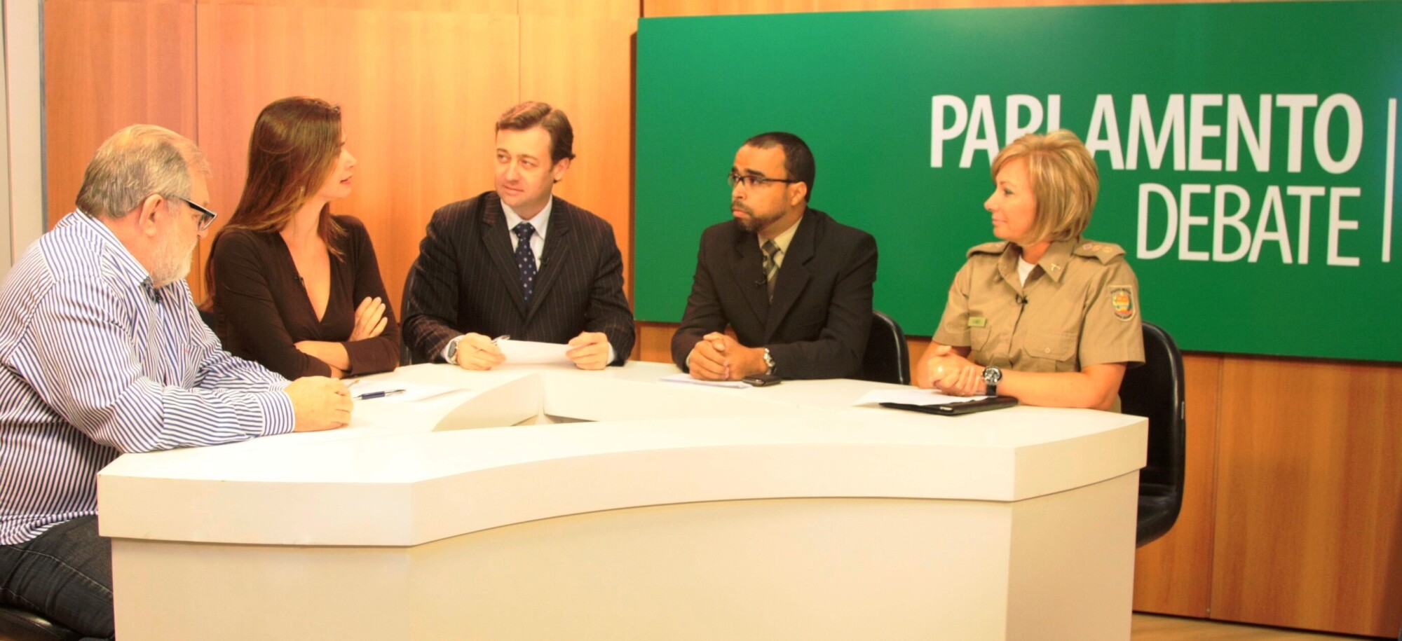 TVAL aborda ataques em SC e Segurança Pública no Parlamento Debate