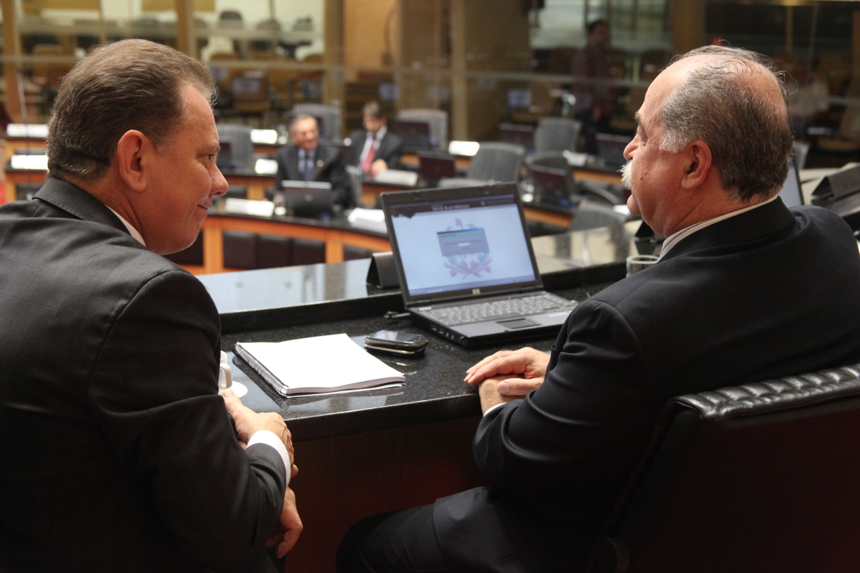 Sessão Ordinária - Plenário Osni Régis. Deputado Joares Ponticelli e Deputado Romildo Titon. Foto: Fábio Queiroz
