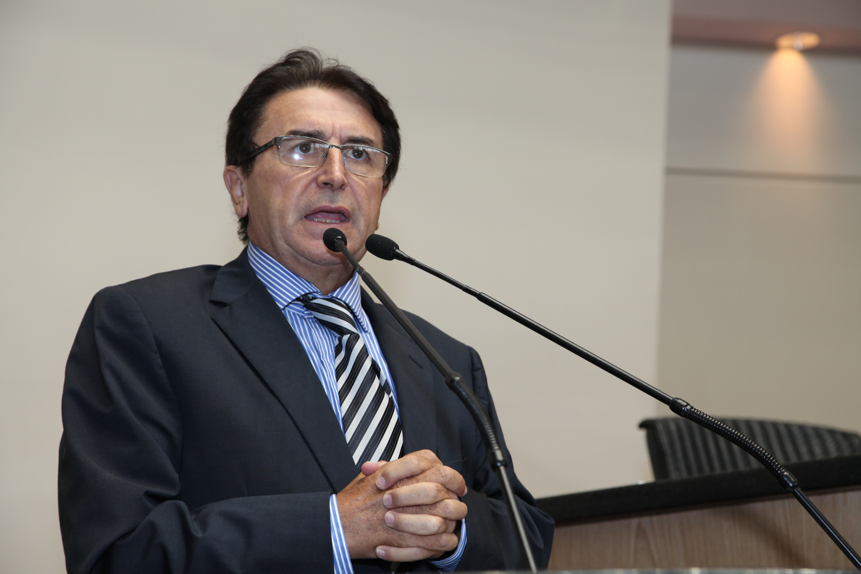 Sessão Ordinária - Plenário Osni Régis. Deputado Antônio Aguiar (PMDB)