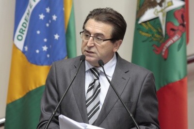 Interiorização da medicina repercute no plenário