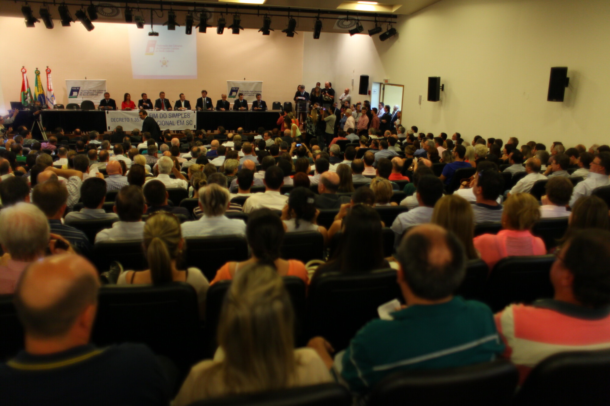 Debate sobre novas regras do ICMS reúne mais de 600 pessoas