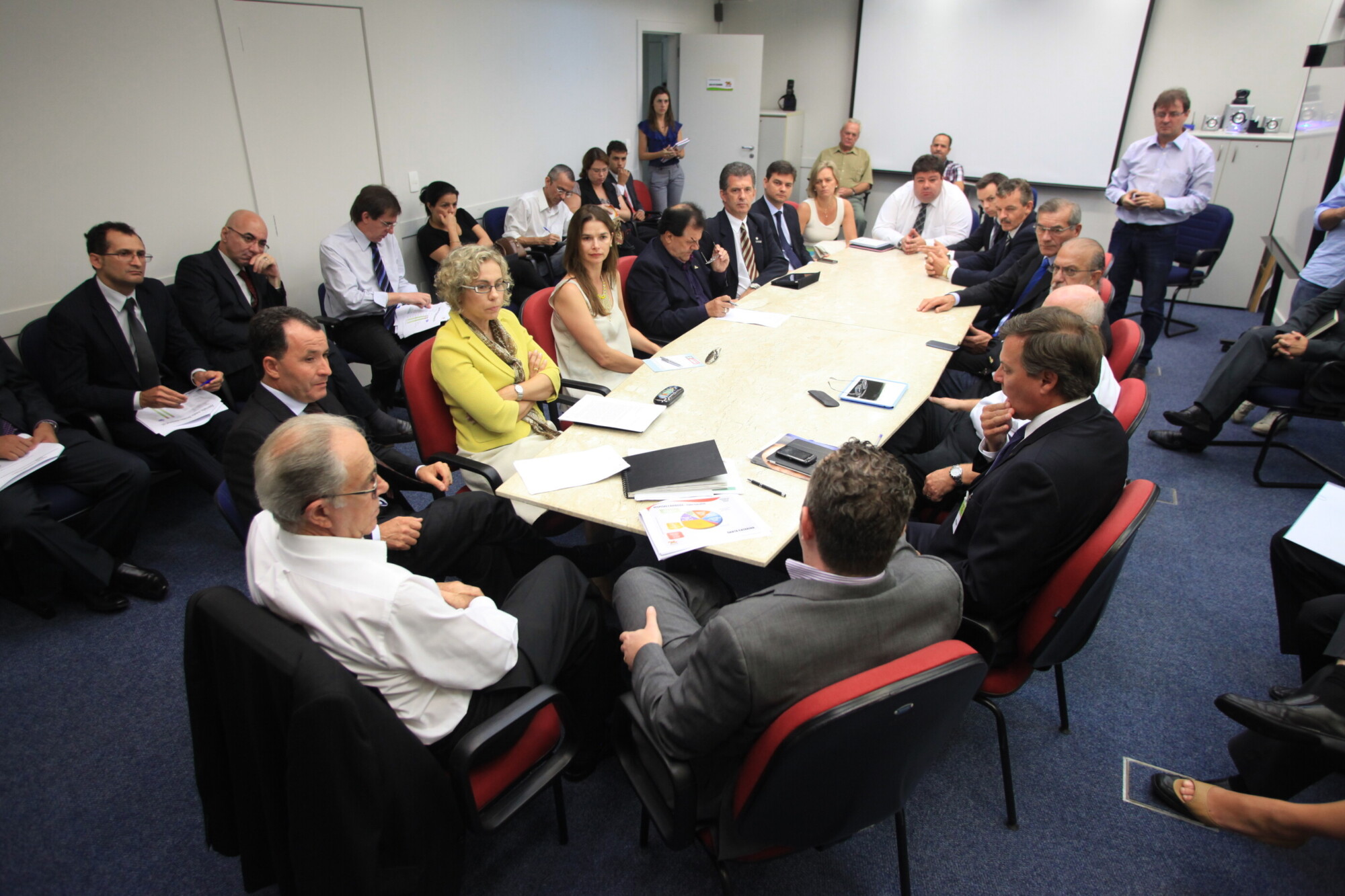 Novo encontro para discutir decreto sobre ICMS termina sem acordo