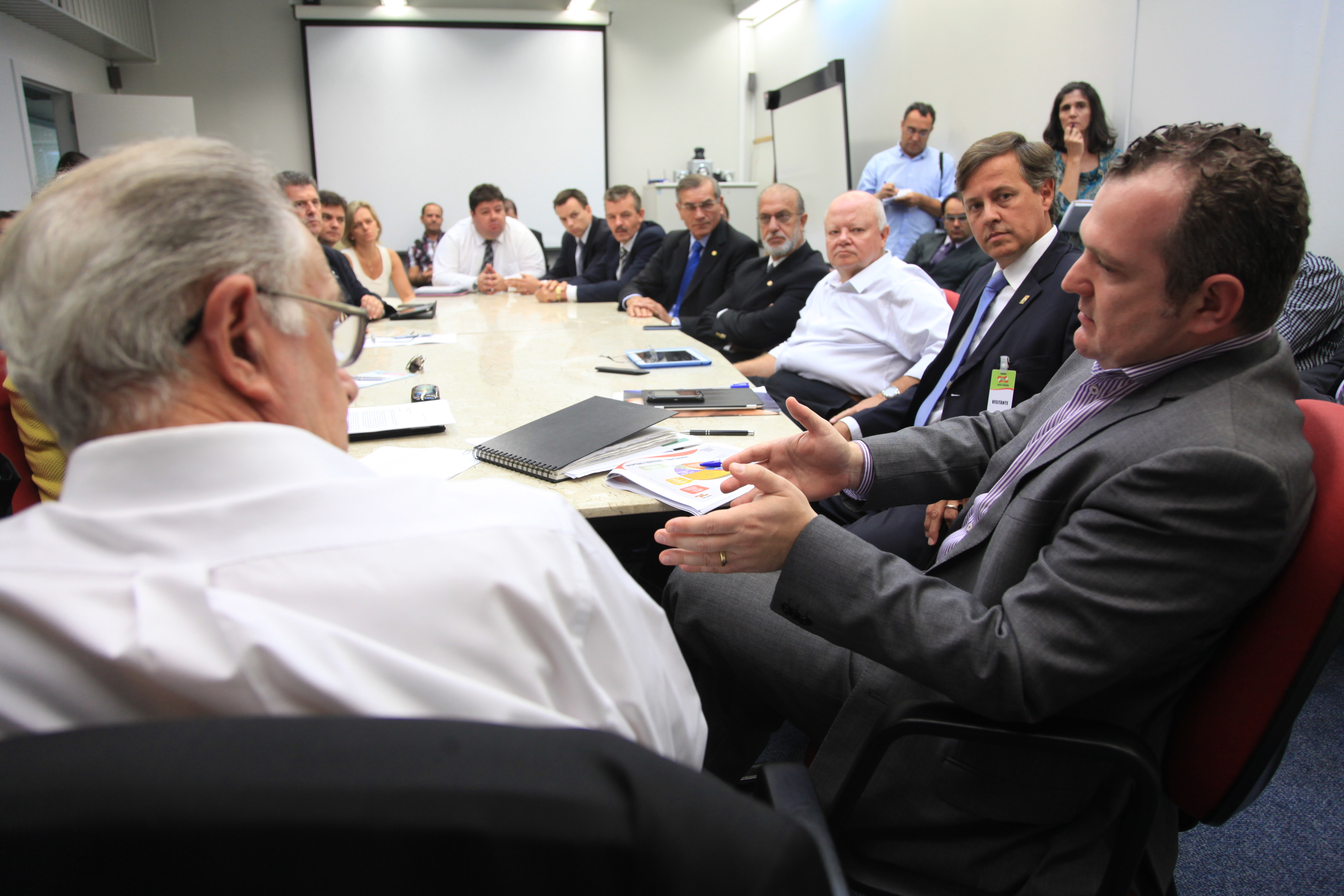 Reunião na Secretaria da Fazenda sobre Decreto do ICMS - Foto: Lucas Gabriel Diniz