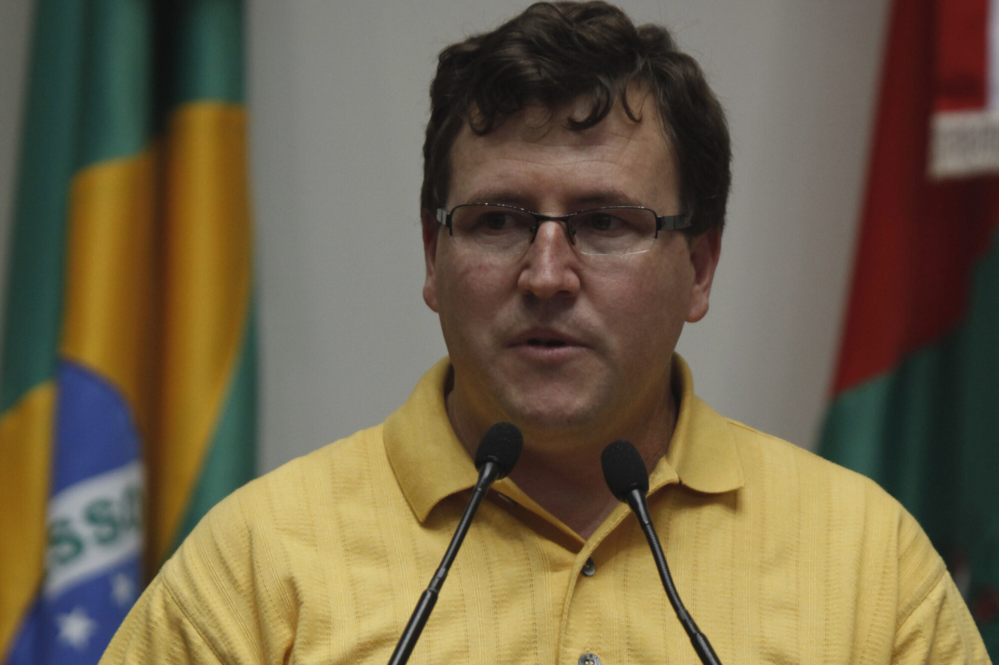 Na tribuna, movimentos sociais pedem CPIs da Saúde e da Segurança