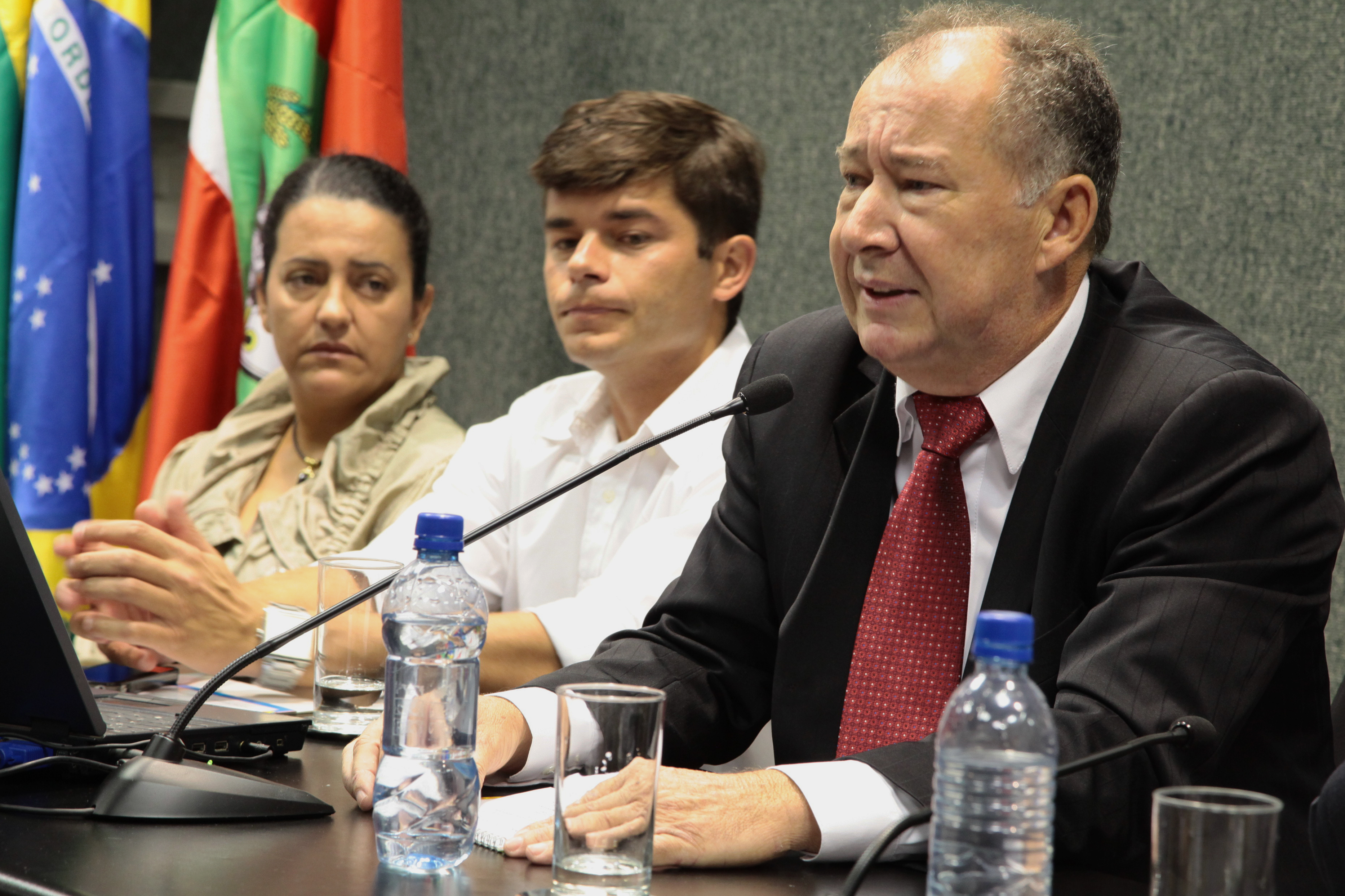 I Fórum Catarinense sobre Doenças Raras. Presidente das Apaes, Julio Cesar Aguiar.  Foto: Miriam Zomer