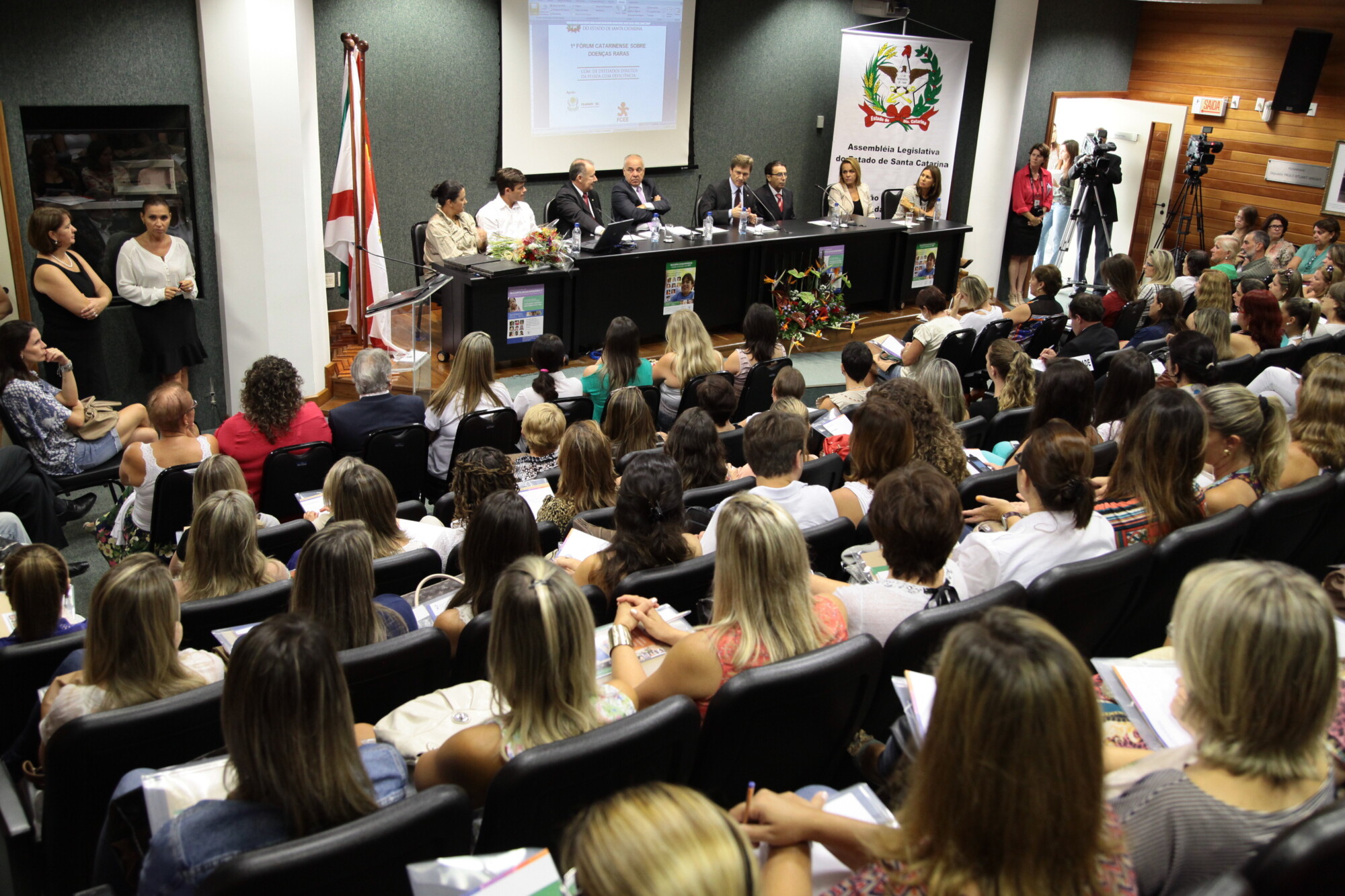 Fórum dissemina informações sobre diagnóstico e tratamento de doenças raras