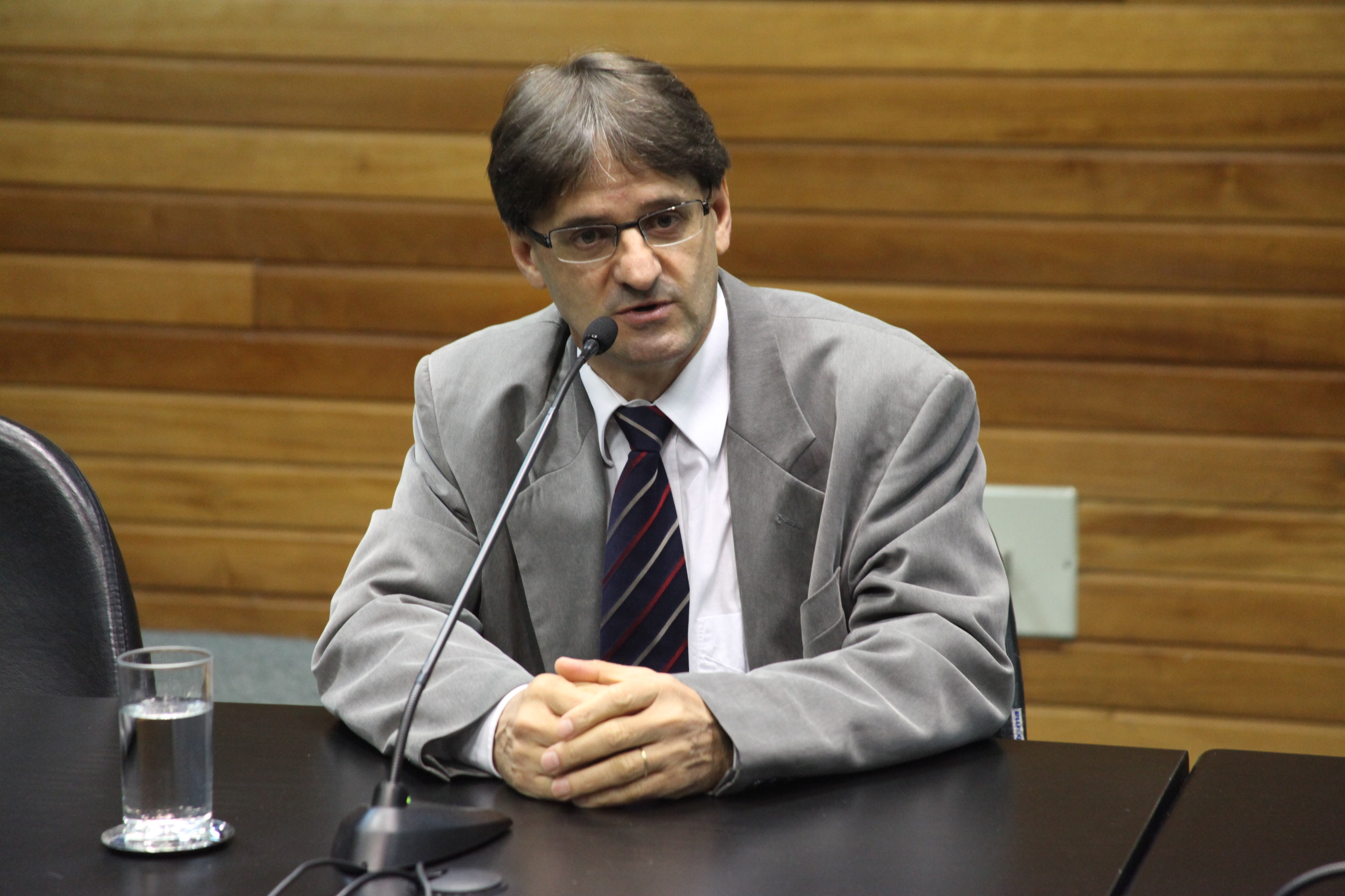 Deputado Neodi Saretta (PT) - Reunião da Comissão de Finanças e Tributação