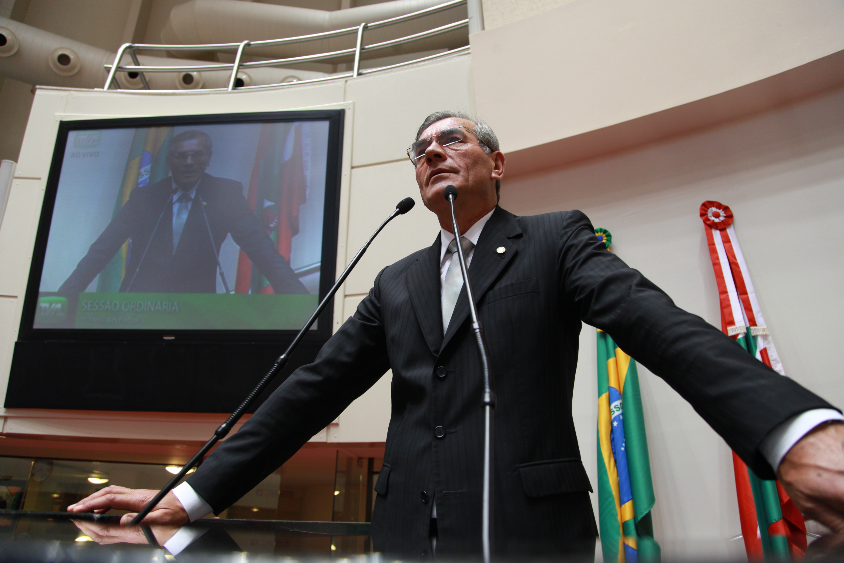 Sessão Ordinária - Plenário Osni Régis - Deputado Silvio Dreveck (PR) - Foto: Lucas Gabriel Diniz
