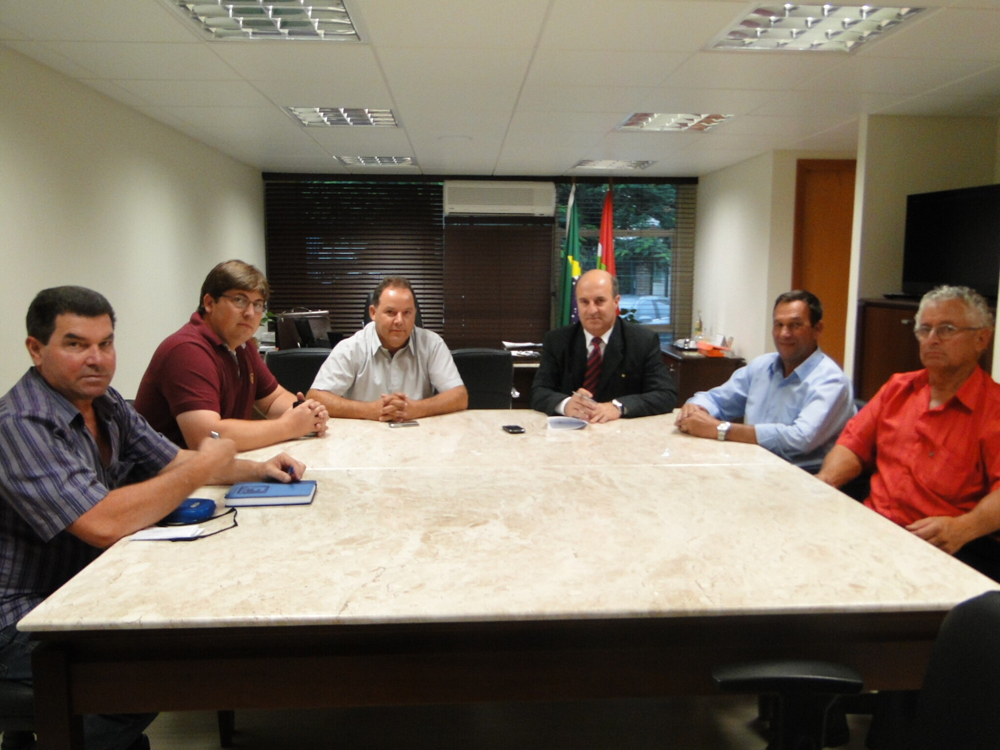 Agricultores pedem apoio ao deputado José Milton