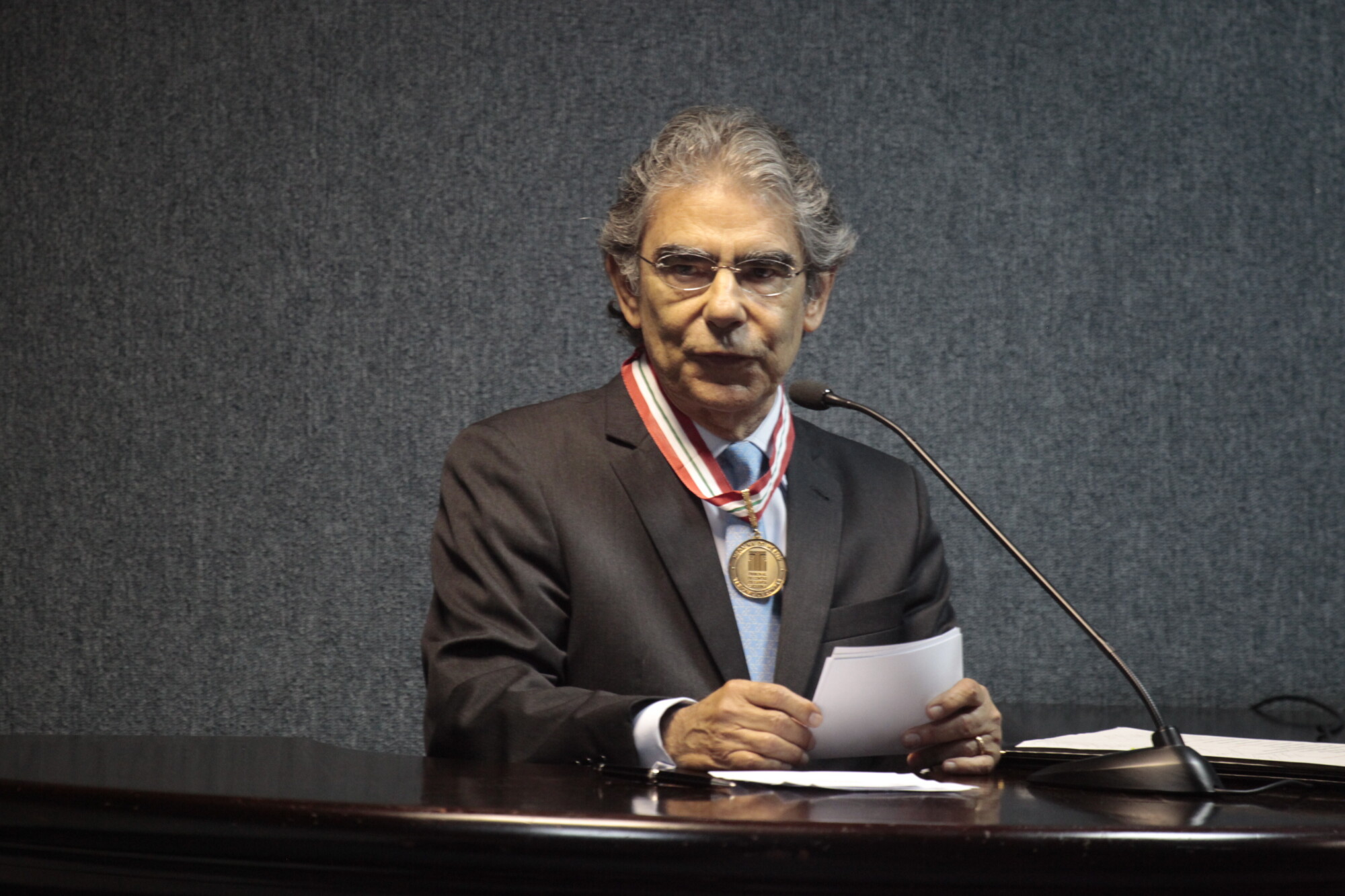 TCE/SC concede distinção ao ex-ministro Ayres Britto