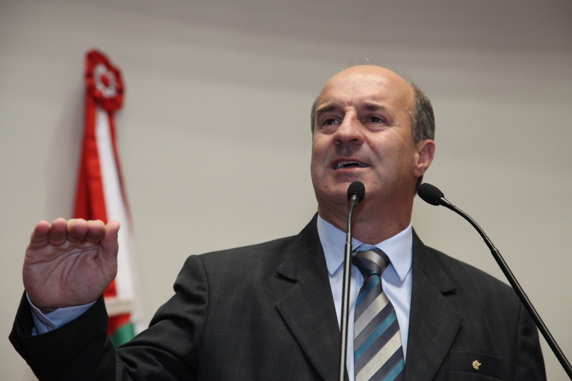 Parlamentares cobram aumento de recursos federais para saúde