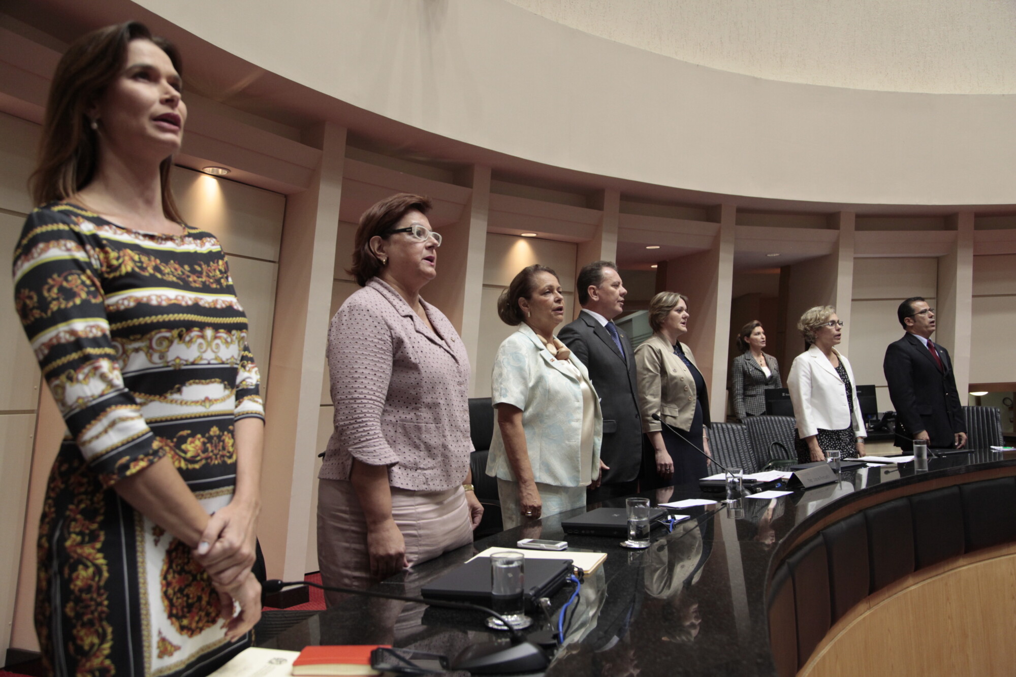 Sessão especial homenageia ex-deputadas