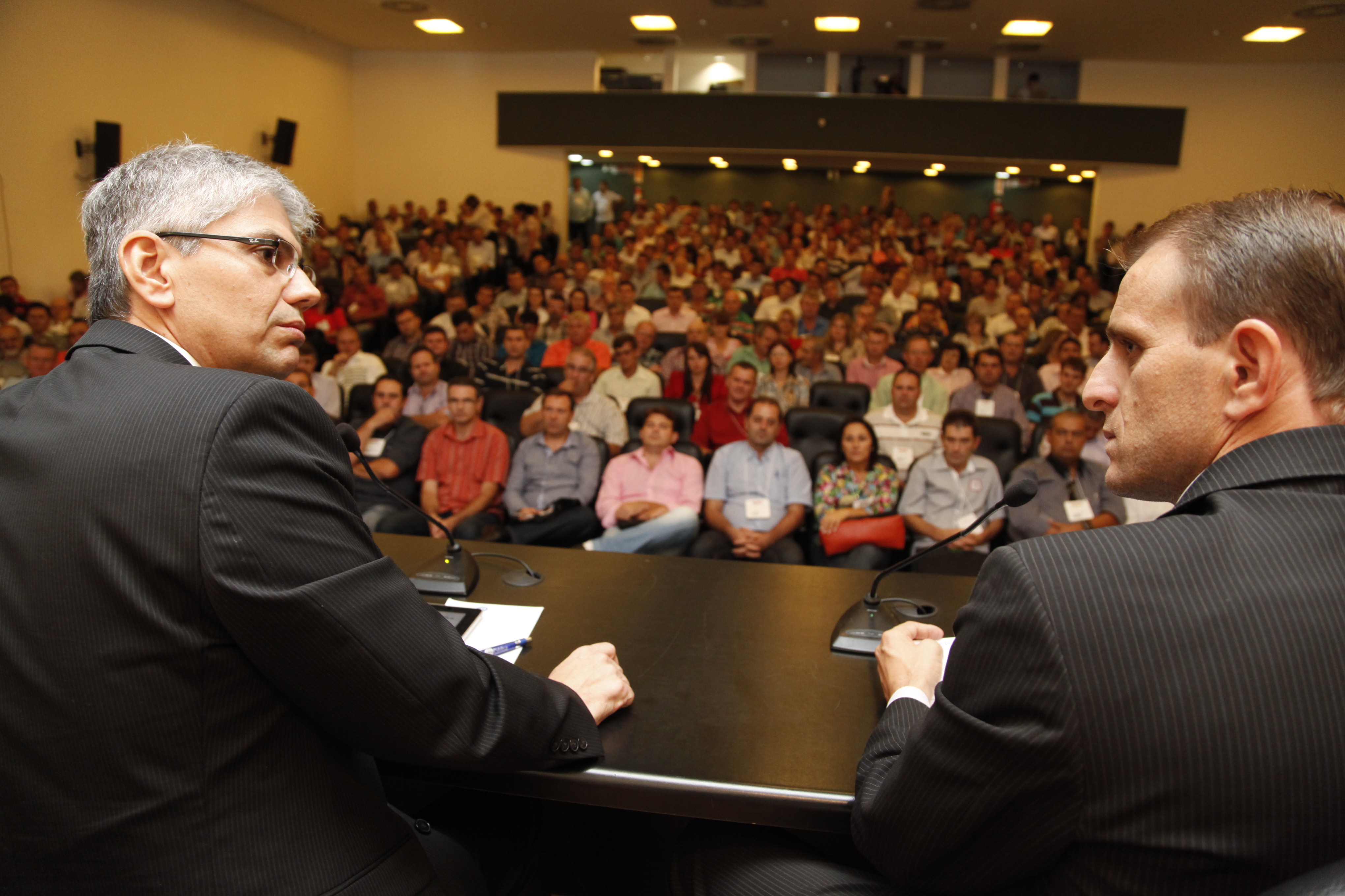 Encontro Estadual de Vereadores. Dr. David do Espirito Santo (E) e Vanderlei Zortea (D). Foto: Carlos Kilian