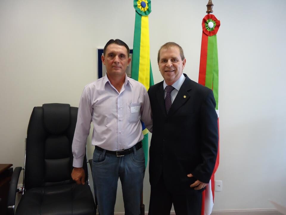 Deputado Mauricio Eskudlark (PSD) com vereador Pedro, de Guaraciaba