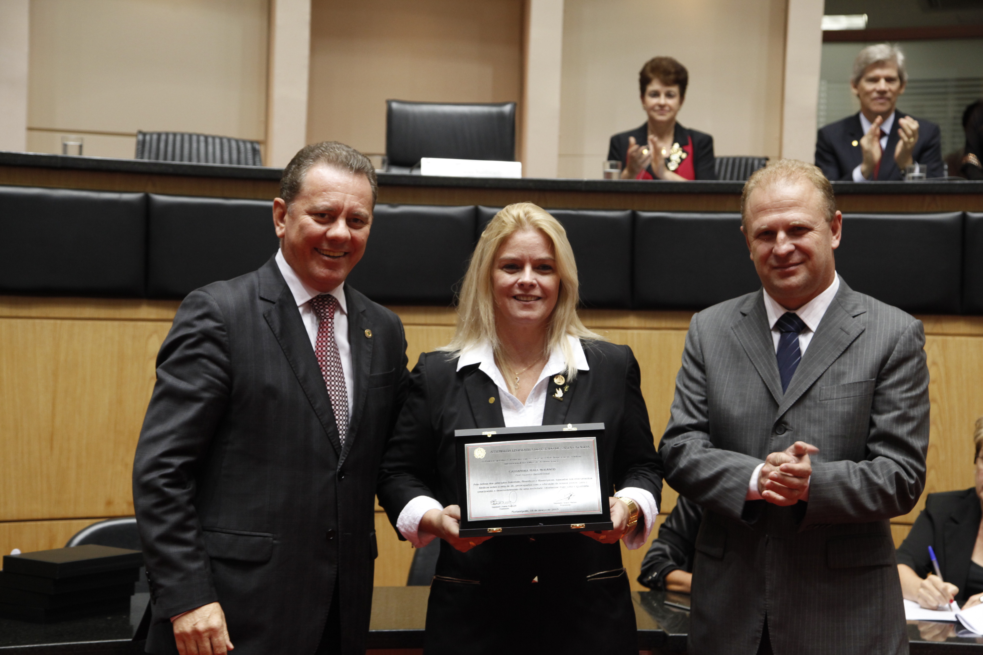 Sessâo Especial em Homenagem as Filhas de Jó. Ines Ciocari Bittencourt recebe Homenagem   Foto Carlos Kilian