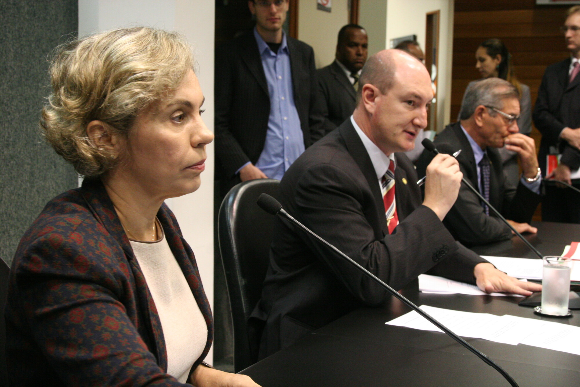 CCJ aprova requerimento para ouvir órgãos sobre segurança em casas noturnas