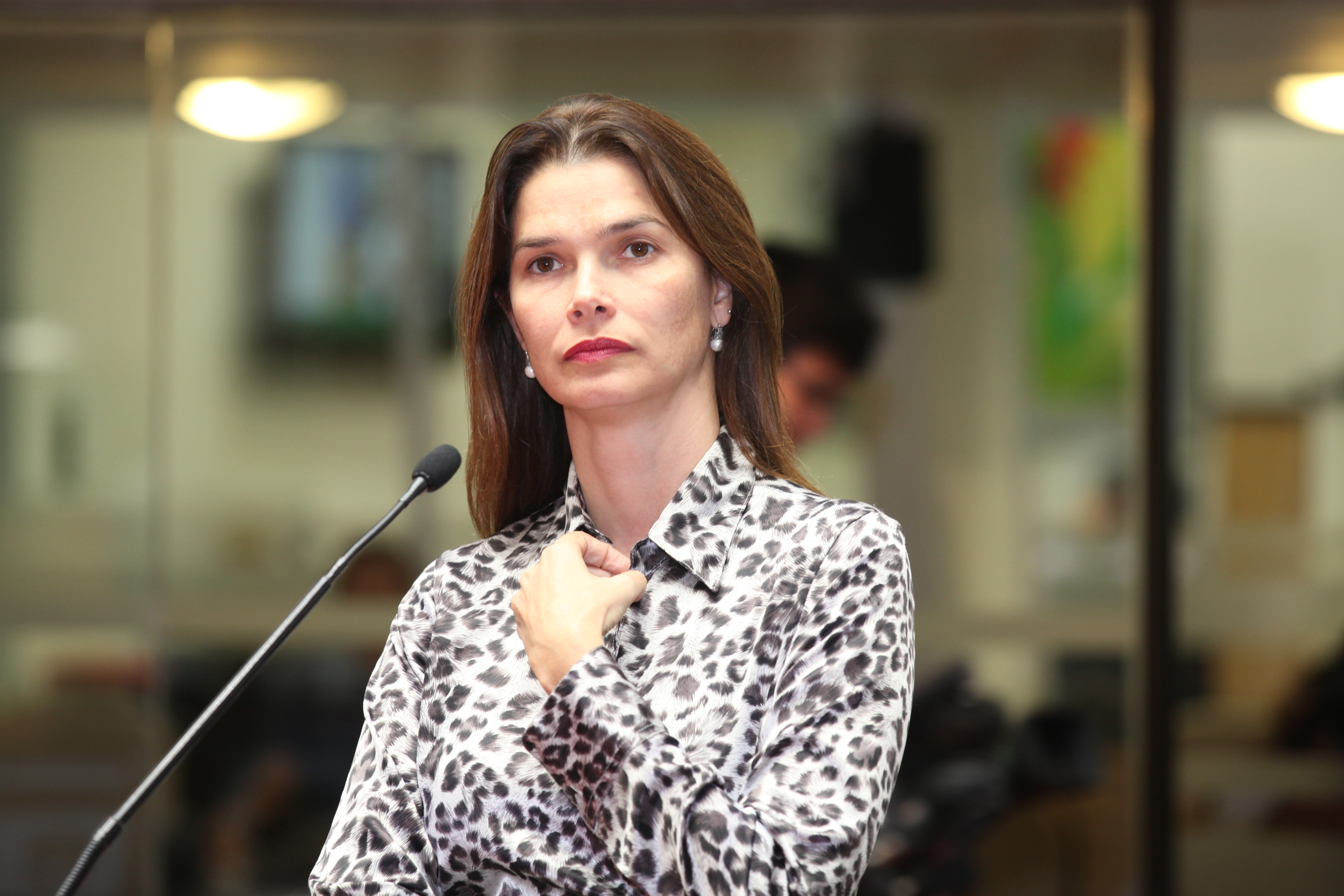 Sessão Ordinária - Plenário Osni Régis. Deputada Angela Albino (PCdoB)
