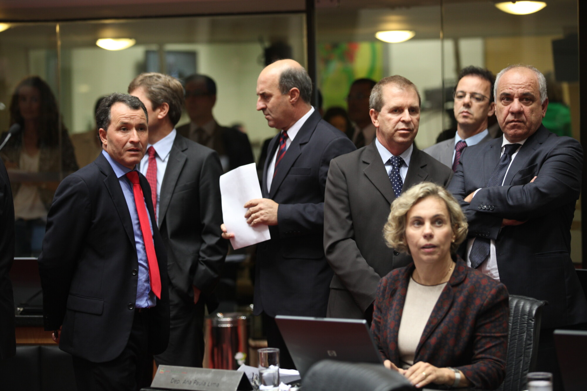Assembleia aprova projeto de lei que reajusta o salário dos professores