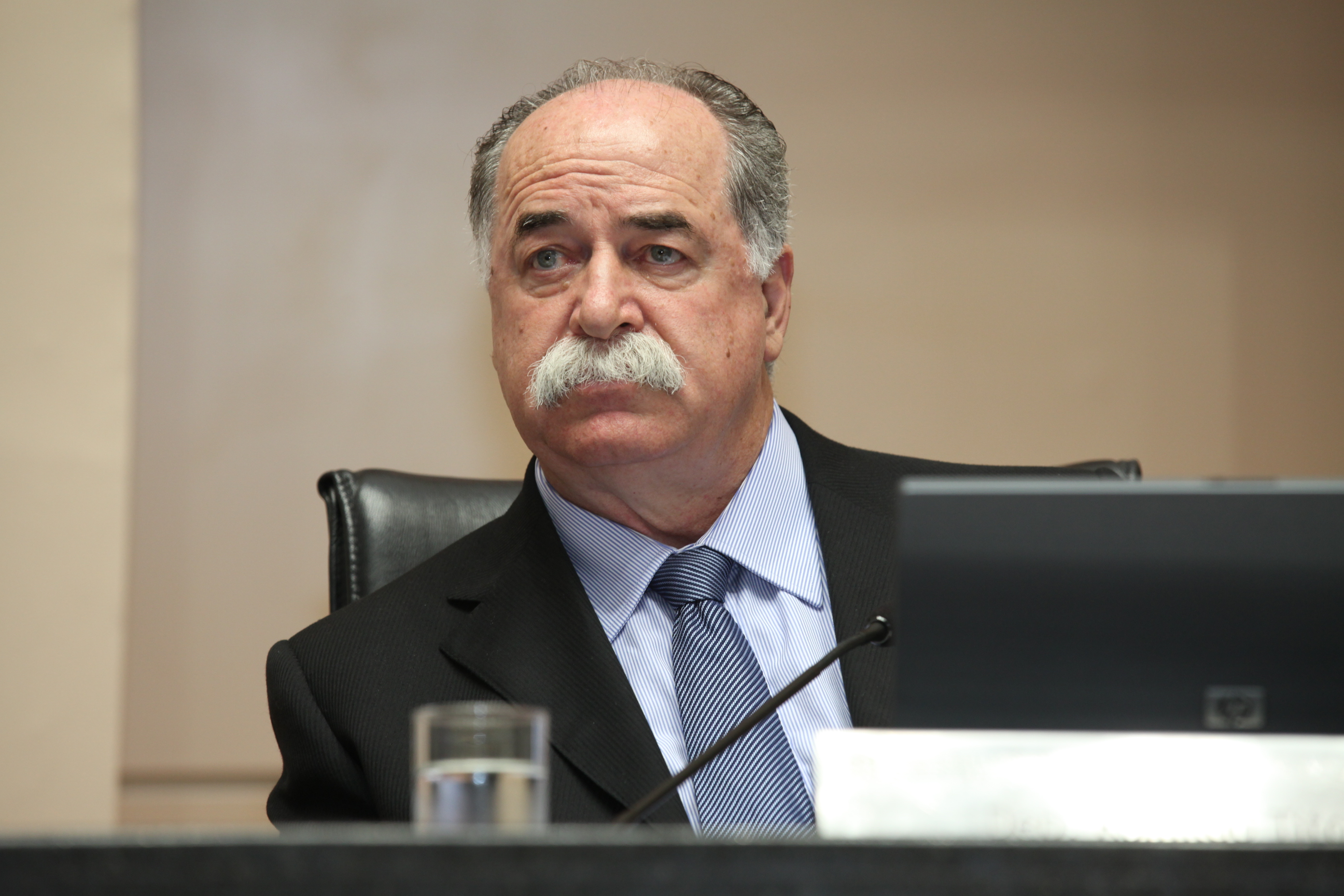 Sessão Ordinária - Plenário Osni Régis. Deputado Romildo Titon (PMDB)