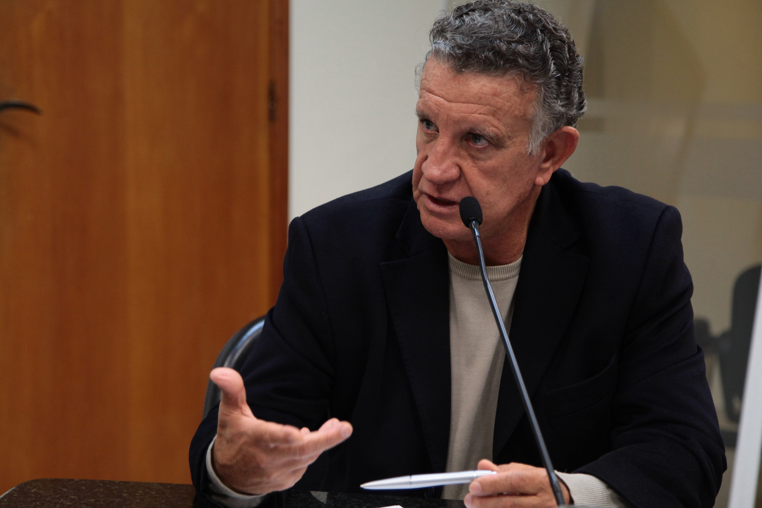 Reunião da Comissão de Turismo e Meio Ambiente. Deputado Edson Andrino (PMDB).  Foto: Miriam Zomer