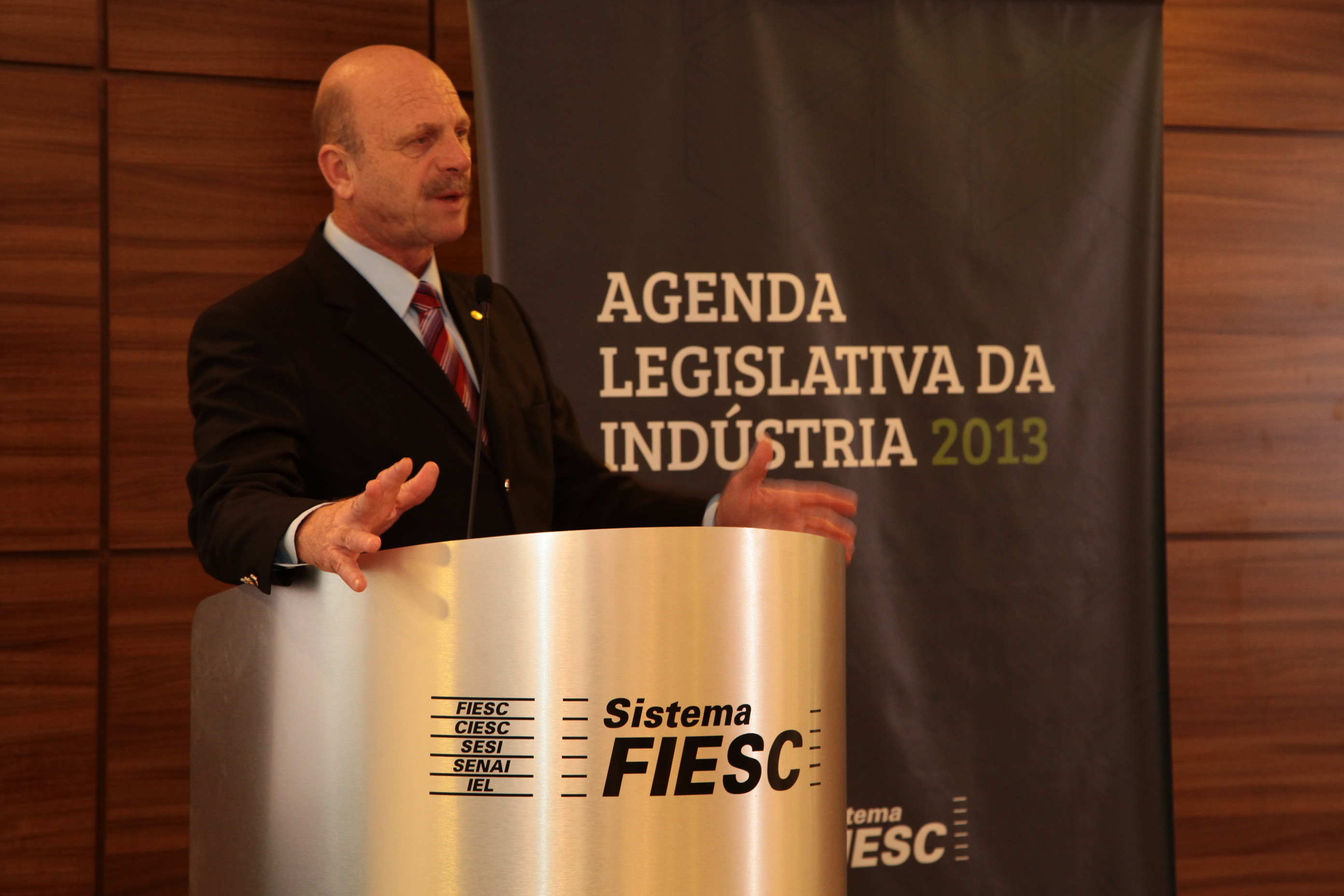 Lançamento da Agenda Legislativa 2013 - FIESC. Deputado Federal  Ronaldo Benedet. Foto: Miriam Zomer