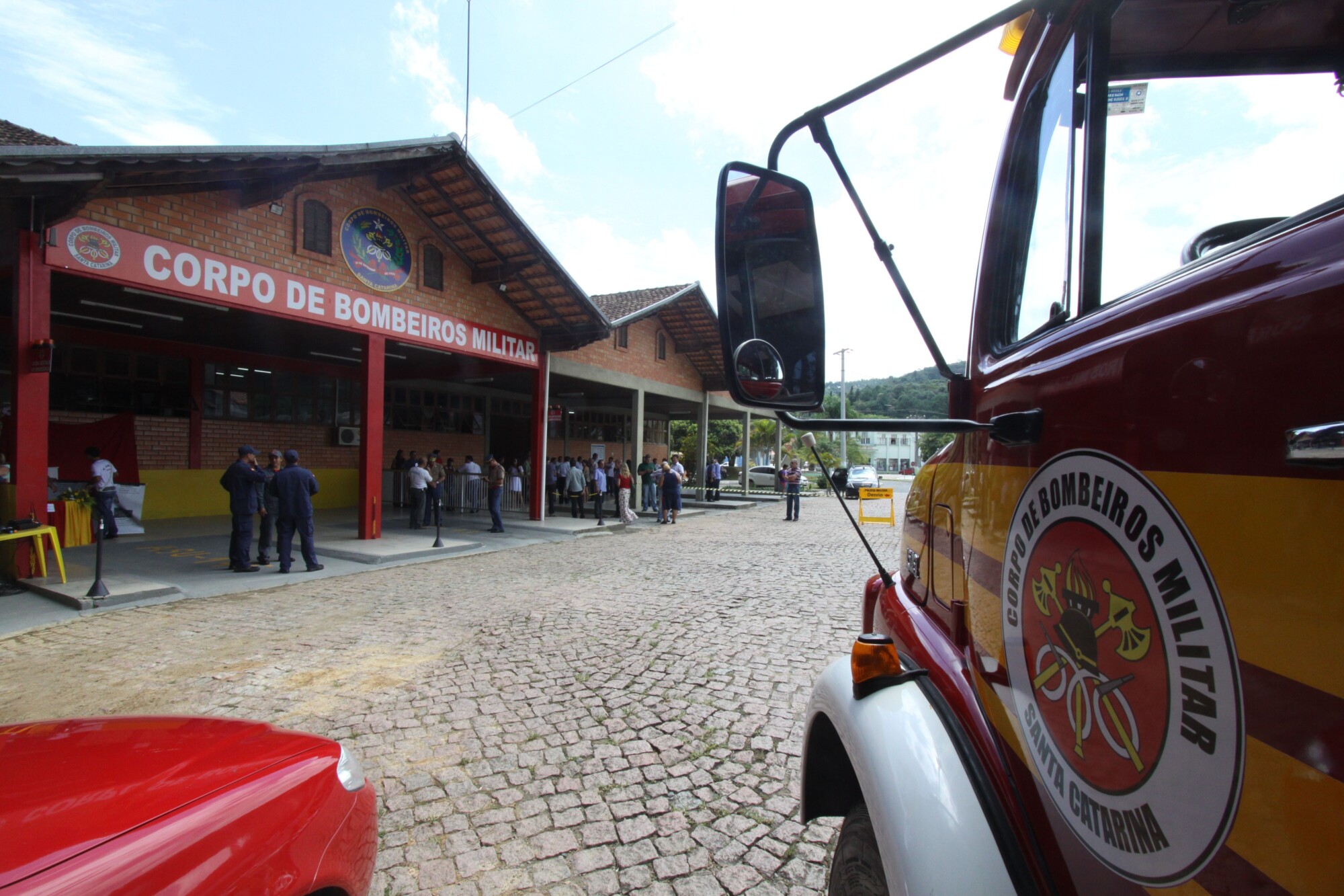 Debate sobre segurança e prevenção de acidentes em casas noturnas é adiado