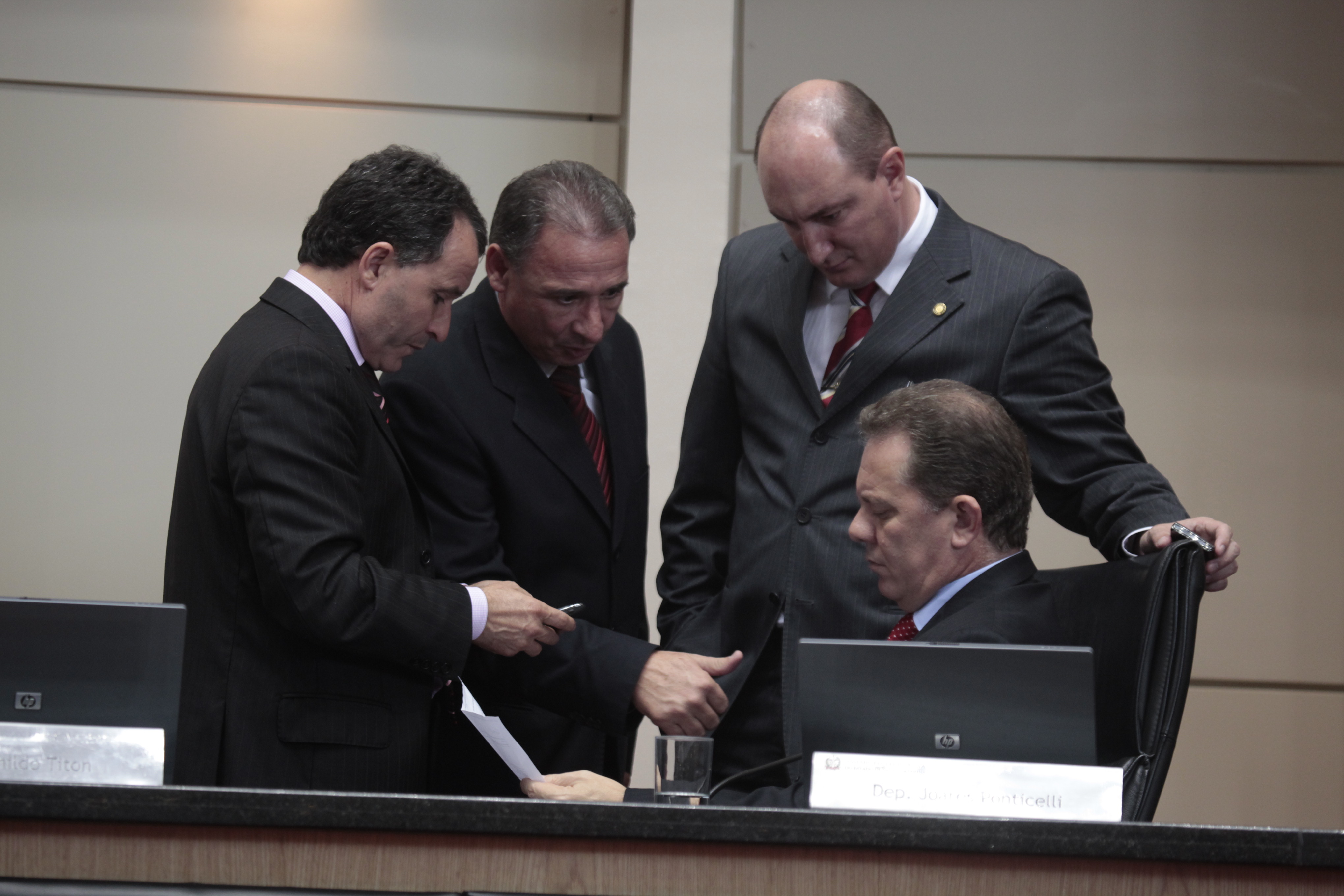 Sessão Ordinária - Plenário Osni Régis - Foto: Carlos Kilian