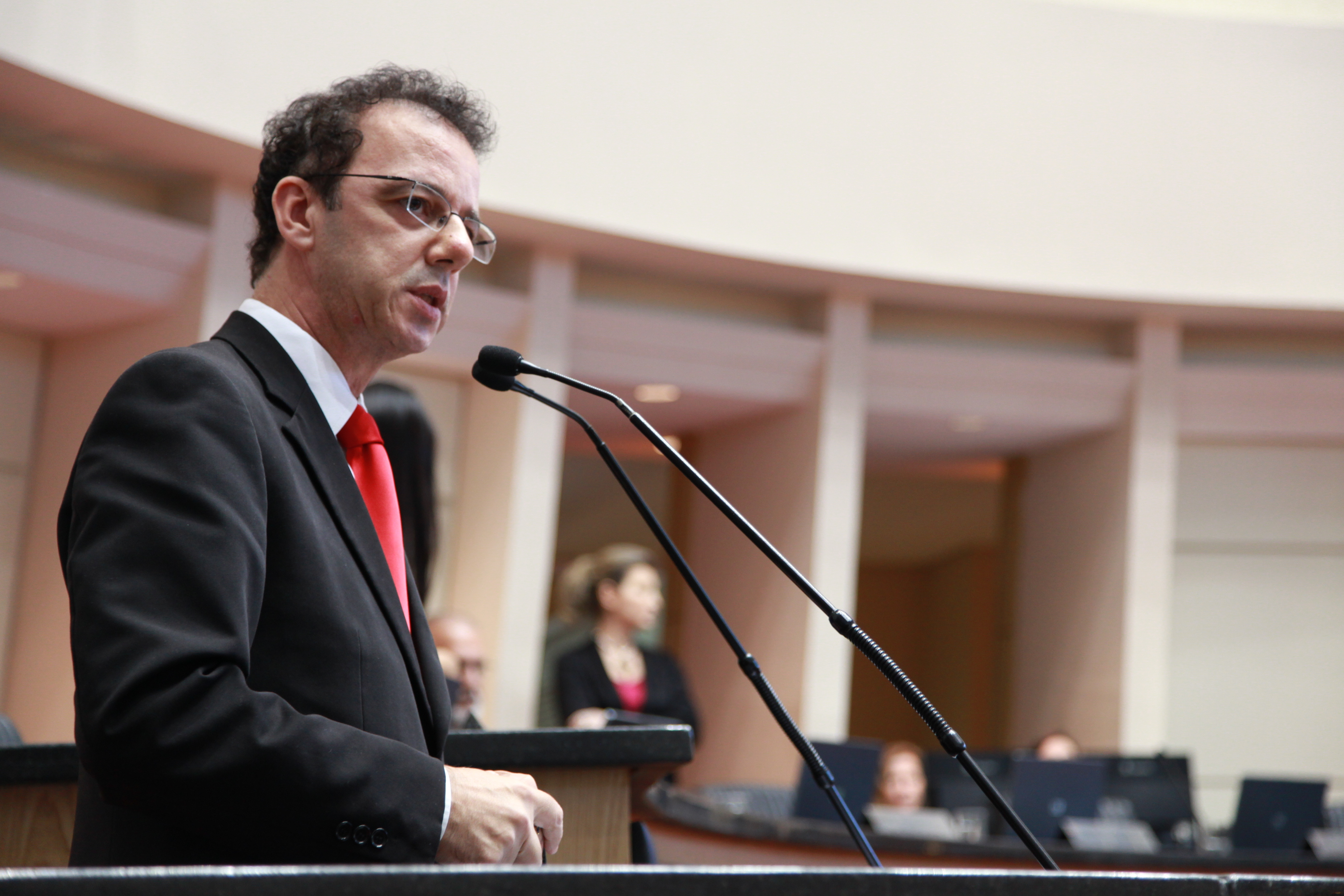 Sessão Ordinária - Plenário Osni Régis - Deputado Ismael dos Santos (PSD) - Foto: Lucas Gabriel Diniz