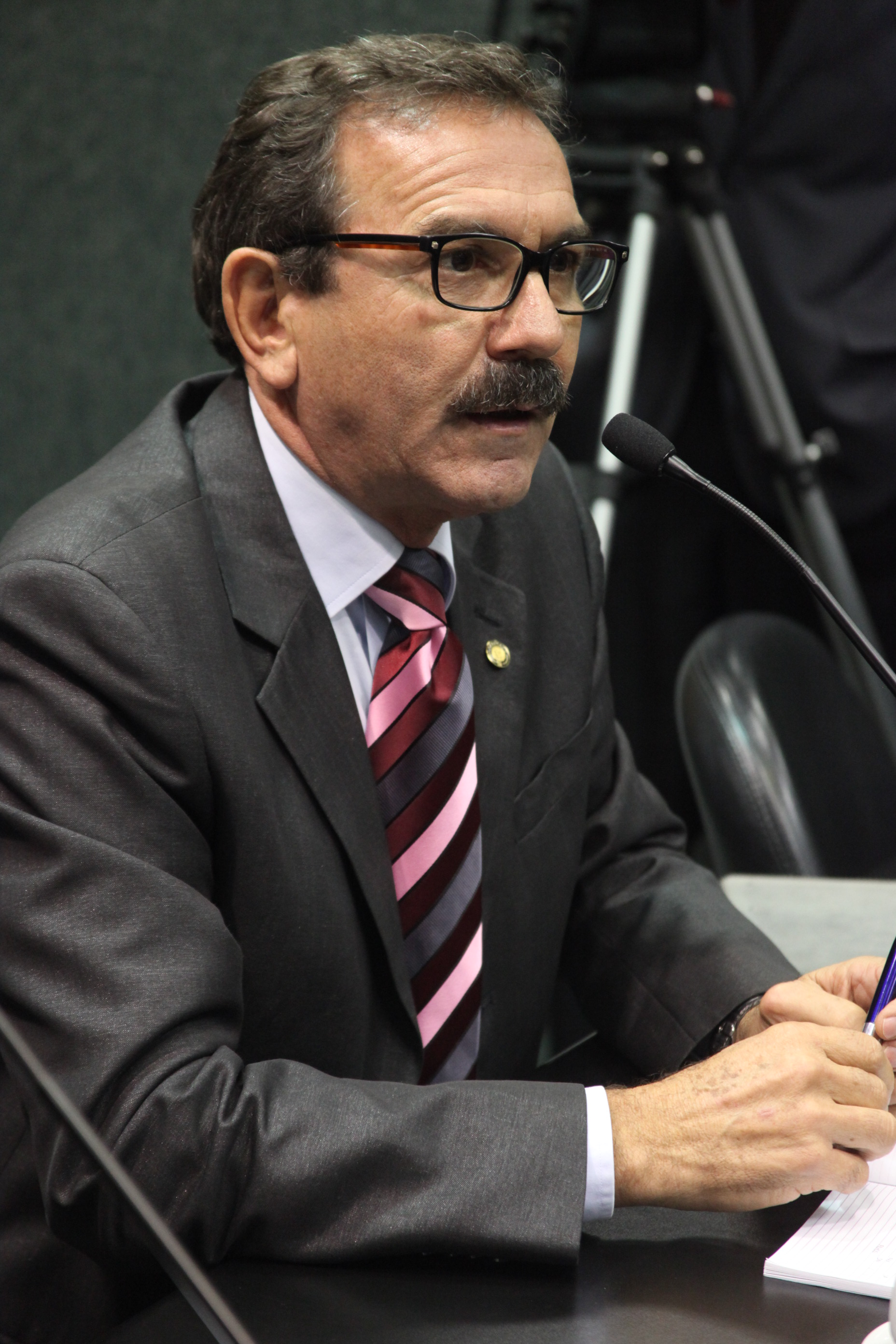 Reunião da Comissão de Finanças e Tributação. Deputado Serafim Venzon (PSDB). Foto: Fábio Queiroz